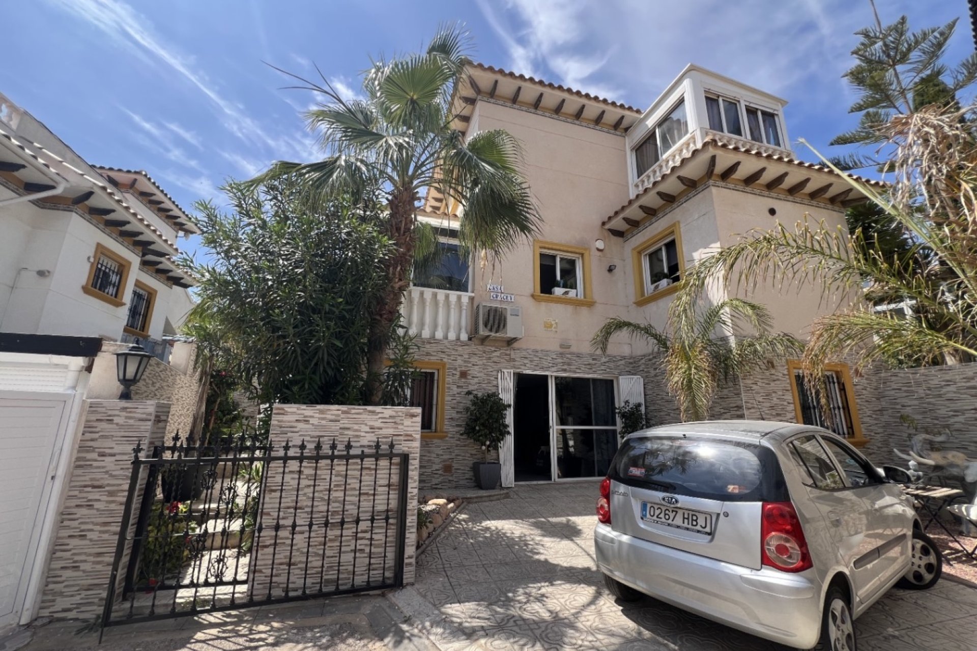 Használt Ingatlanok - Villa -
Orihuela - Inland