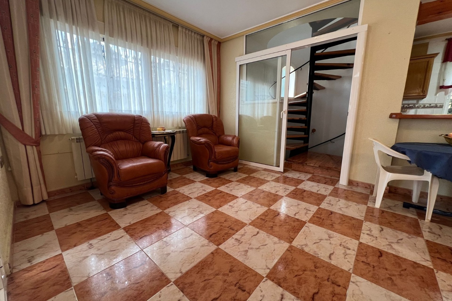 Használt Ingatlanok - Villa -
Orihuela - Inland