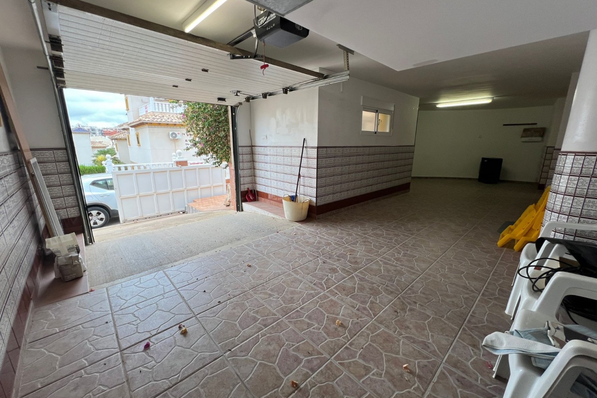 Használt Ingatlanok - Villa -
Orihuela - Inland