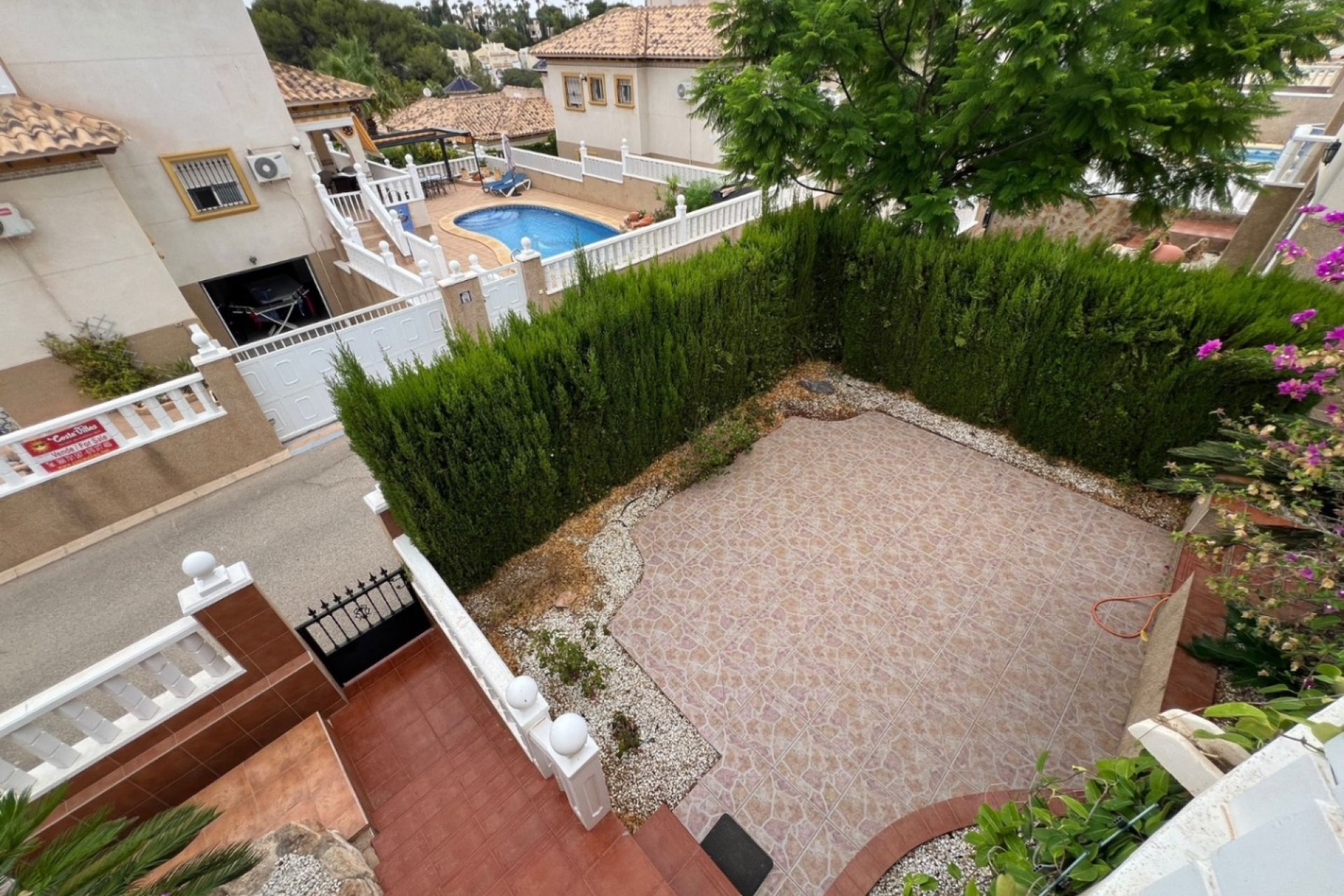 Használt Ingatlanok - Villa -
Orihuela - Inland