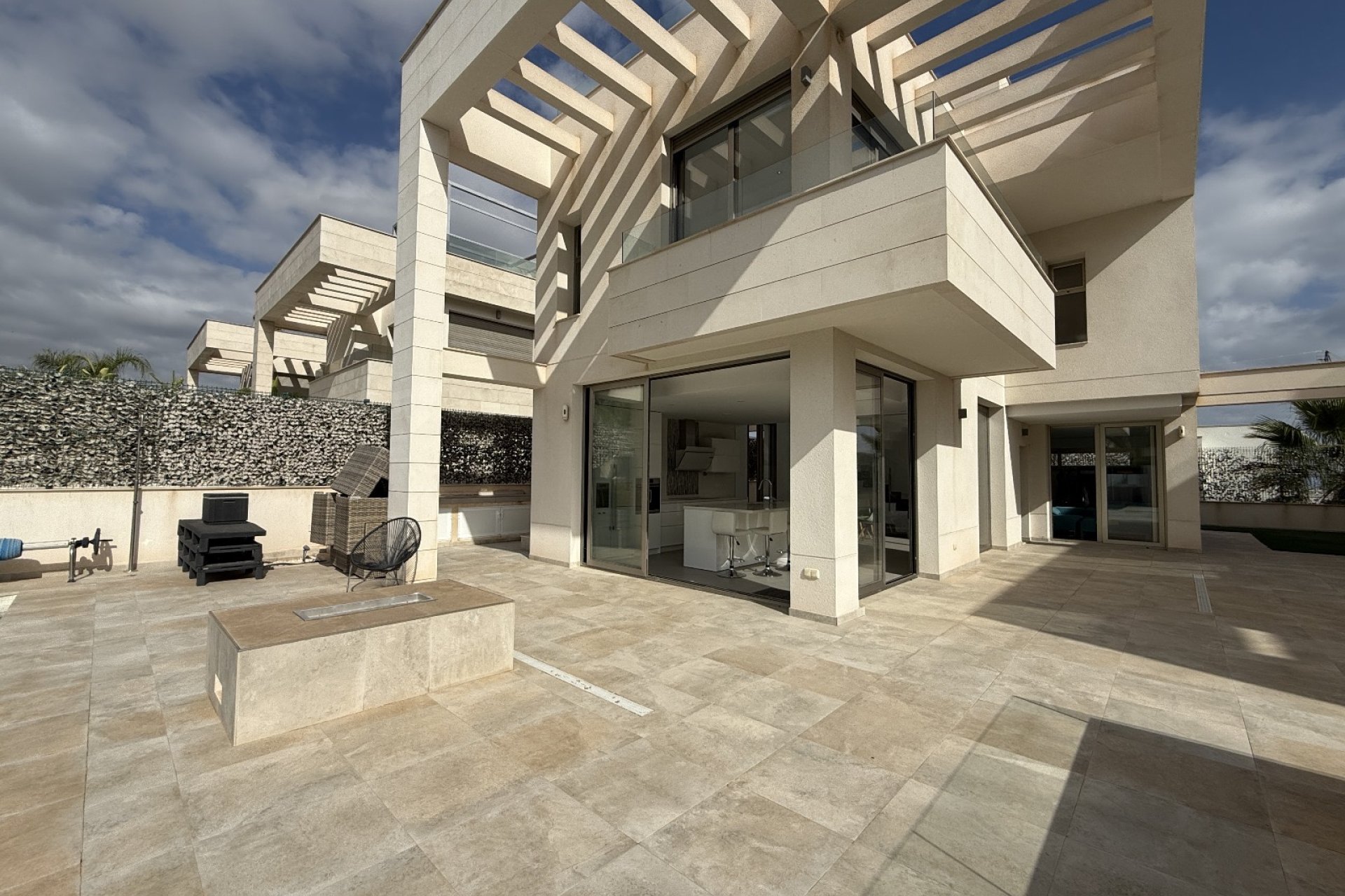 Használt Ingatlanok - Villa -
Orihuela - Inland