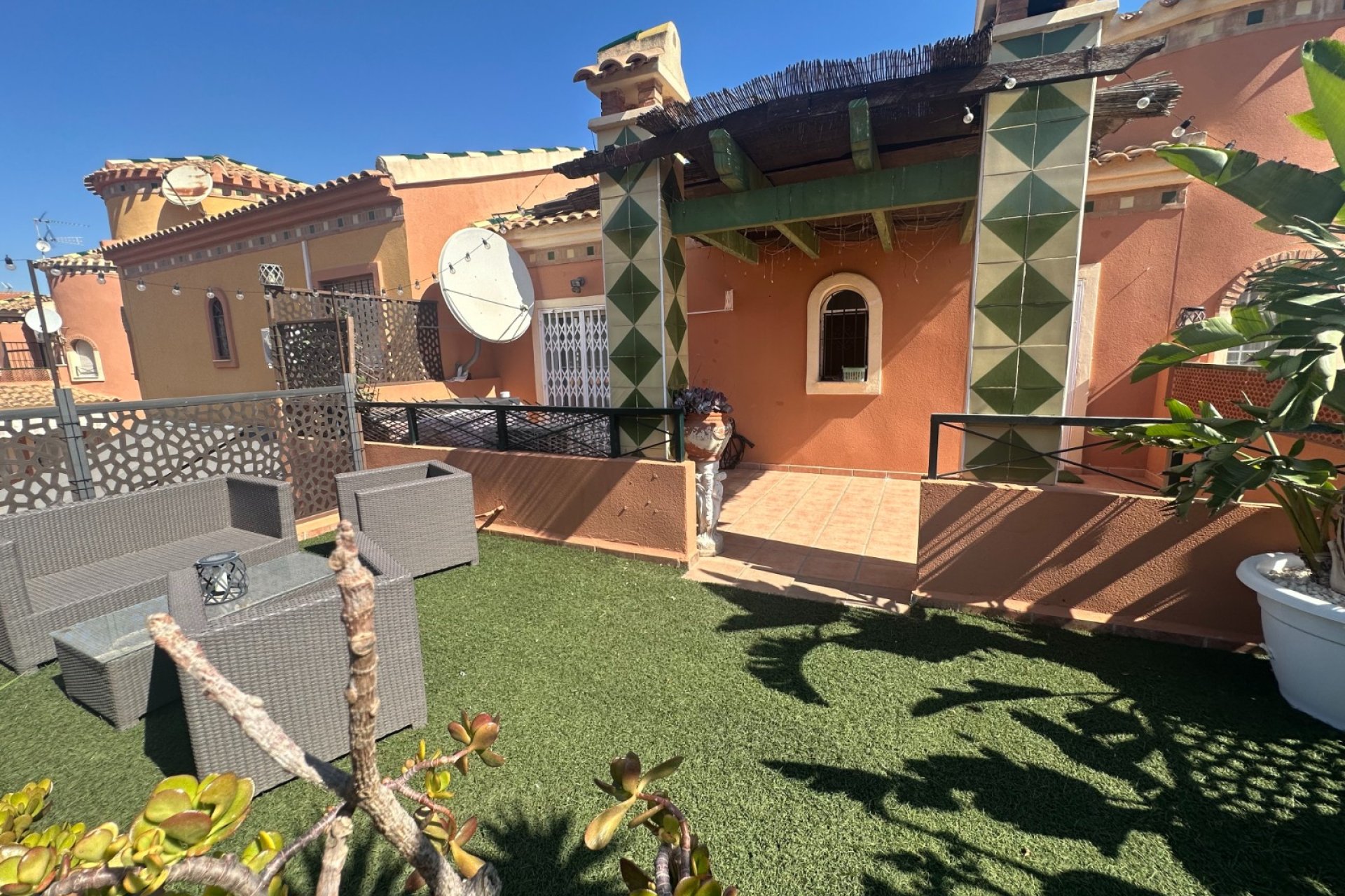 Használt Ingatlanok - Villa -
Orihuela - Inland