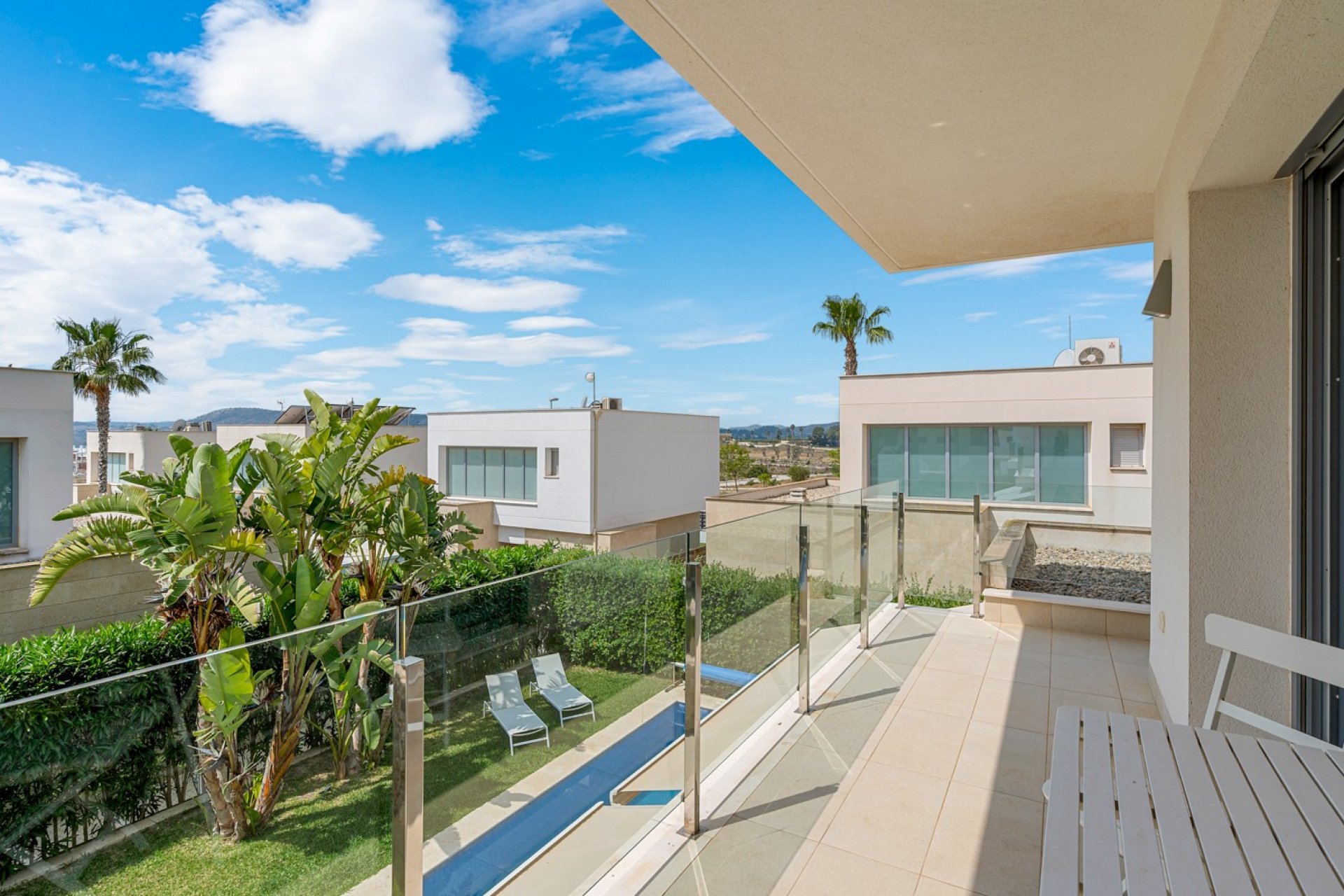 Használt Ingatlanok - Villa -
Orihuela - Inland