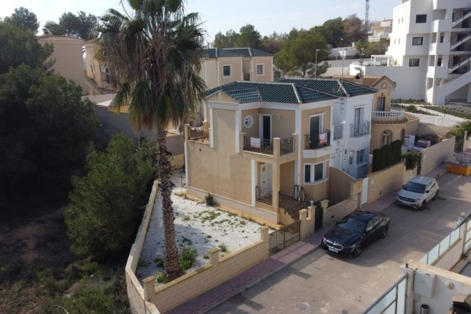 Használt Ingatlanok - Villa -
Orihuela - Inland