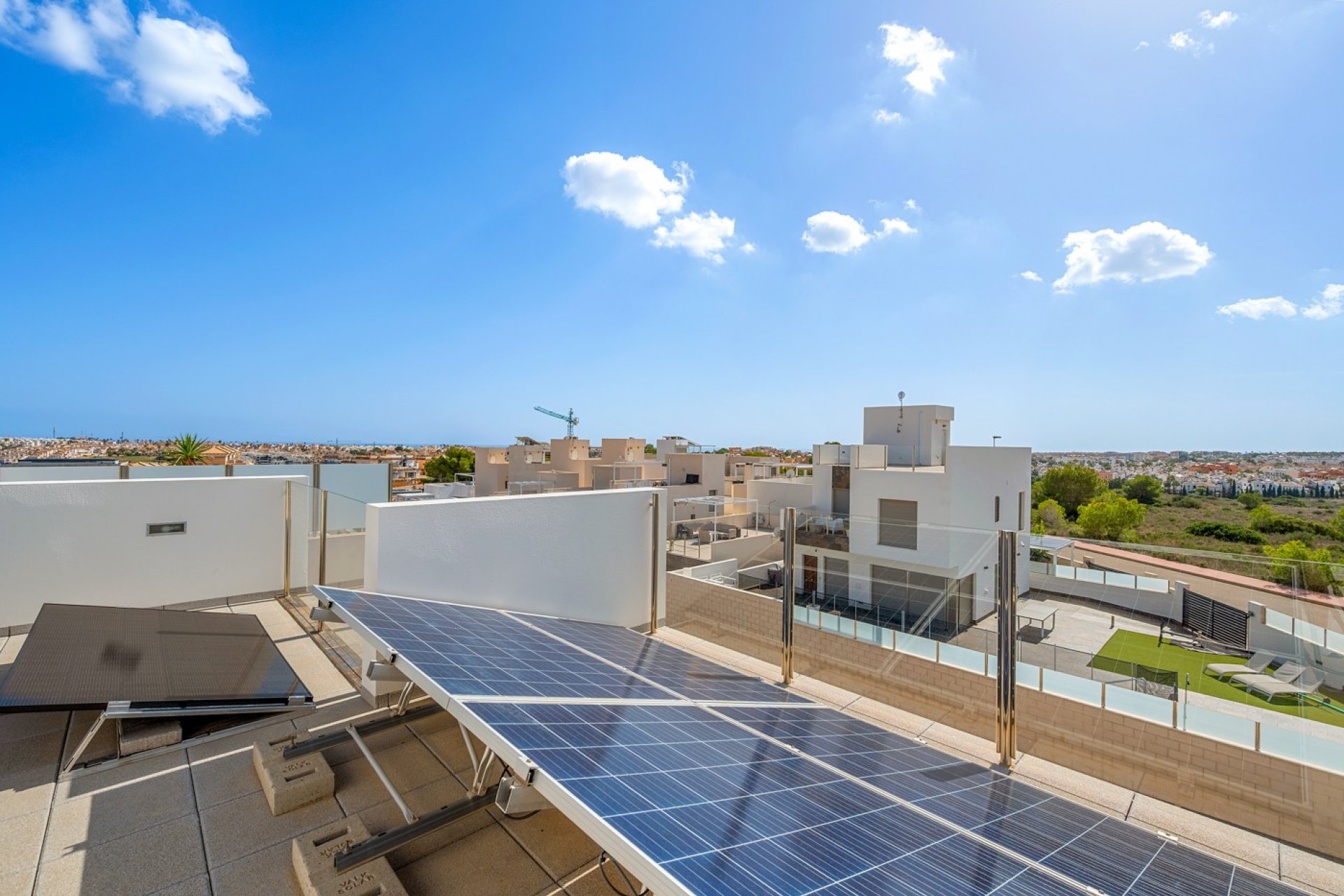 Használt Ingatlanok - Villa -
Orihuela - Inland