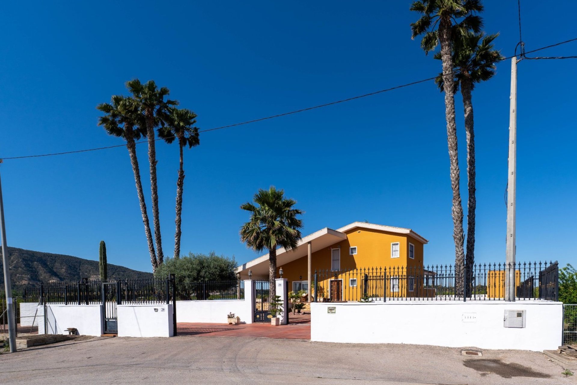 Használt Ingatlanok - Villa -
Orihuela - Inland