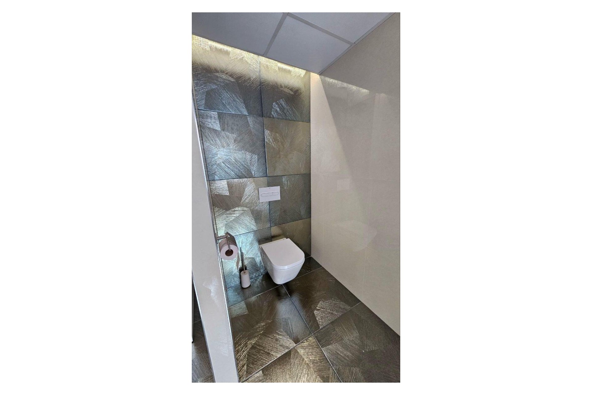 Használt Ingatlanok - Villa -
Orihuela - Inland