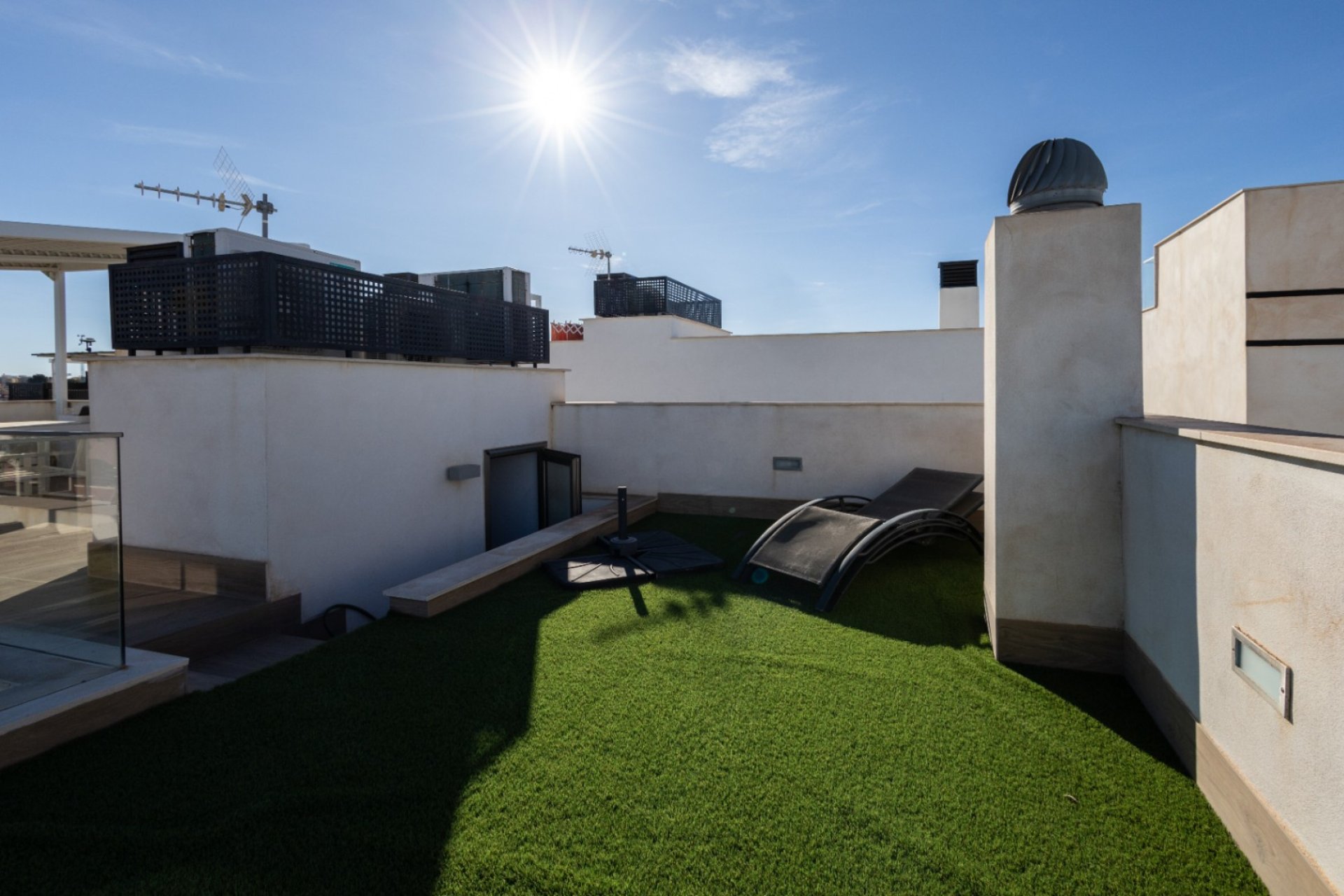 Használt Ingatlanok - Villa -
Orihuela - Inland