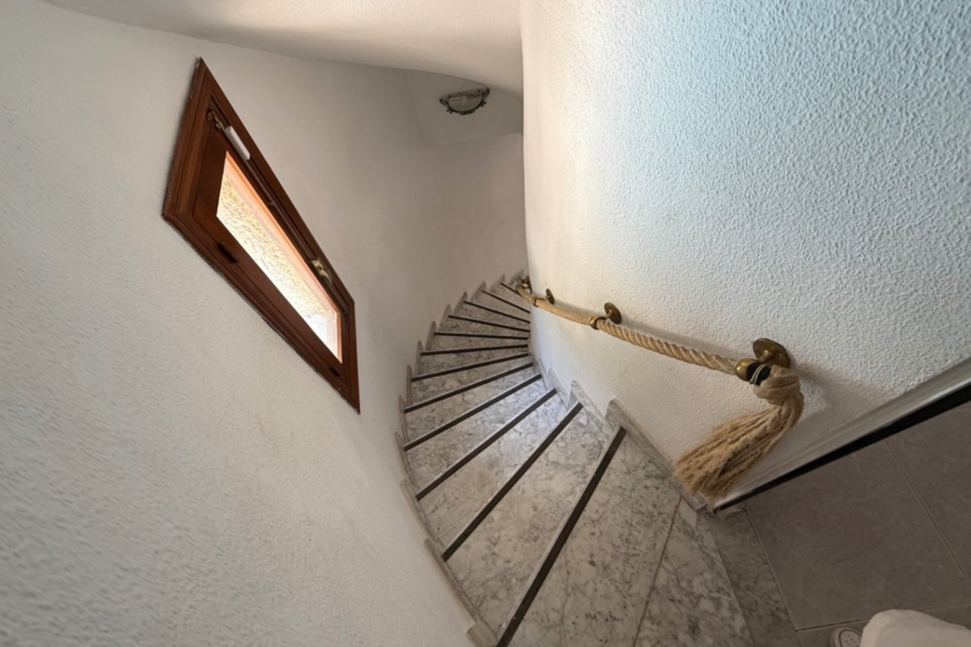 Használt Ingatlanok - Villa -
Orihuela - Inland