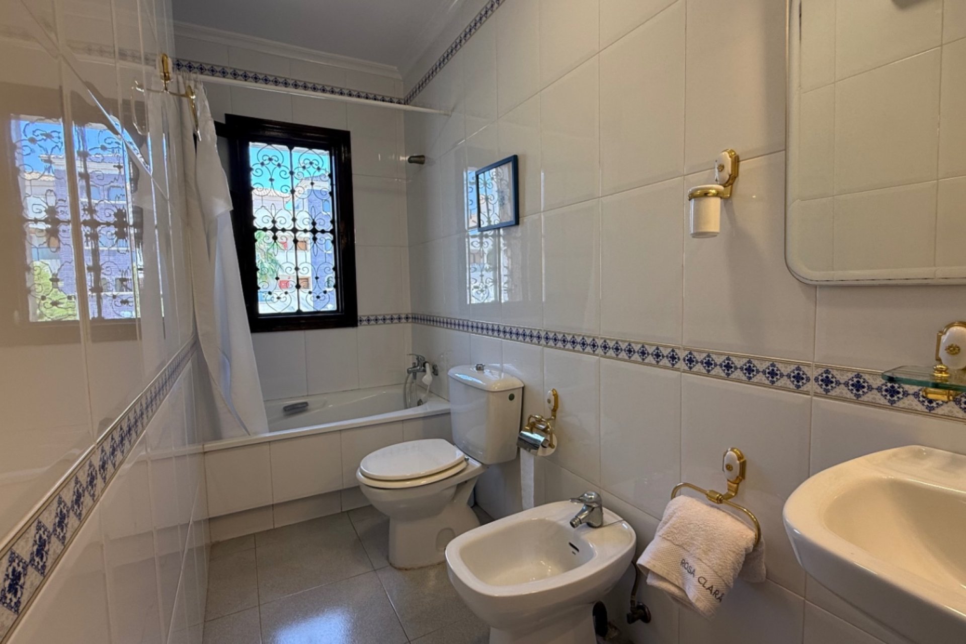 Használt Ingatlanok - Villa -
Orihuela - Inland