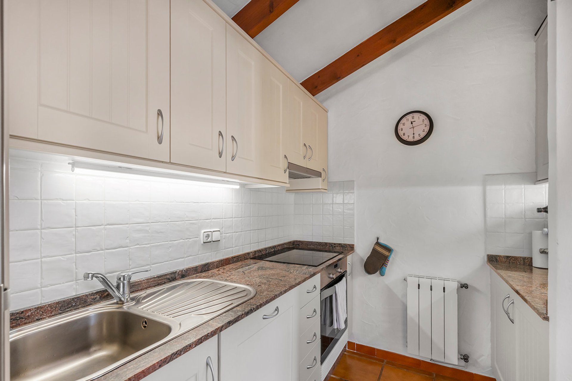 Használt Ingatlanok - Villa -
Orihuela - Inland