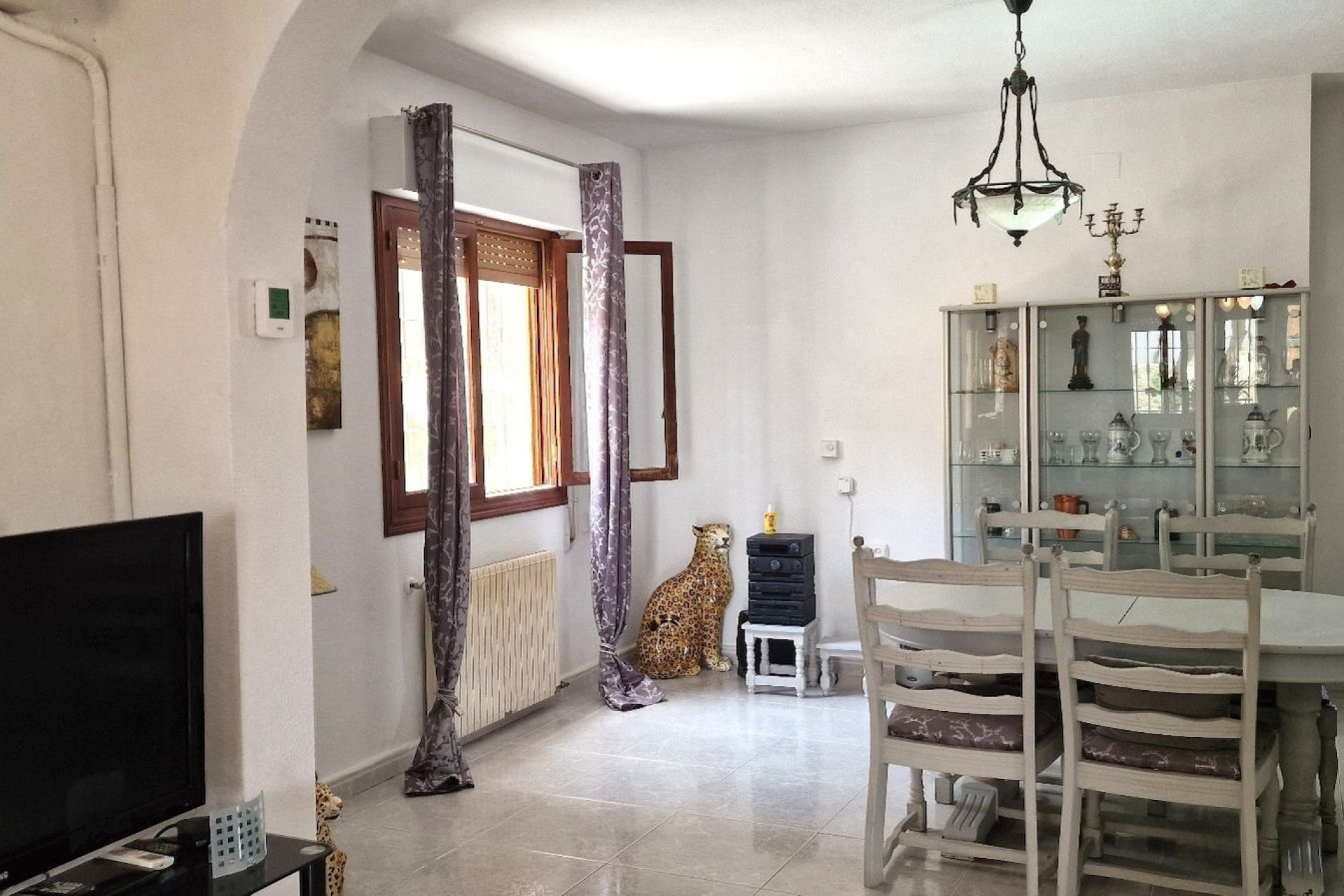 Használt Ingatlanok - Villa -
Orihuela - Inland