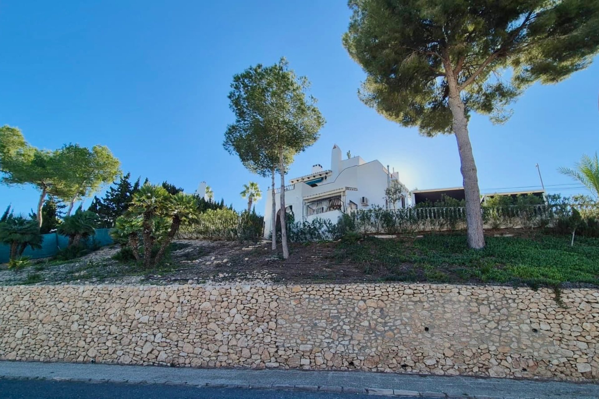 Használt Ingatlanok - Villa -
Orihuela - Inland