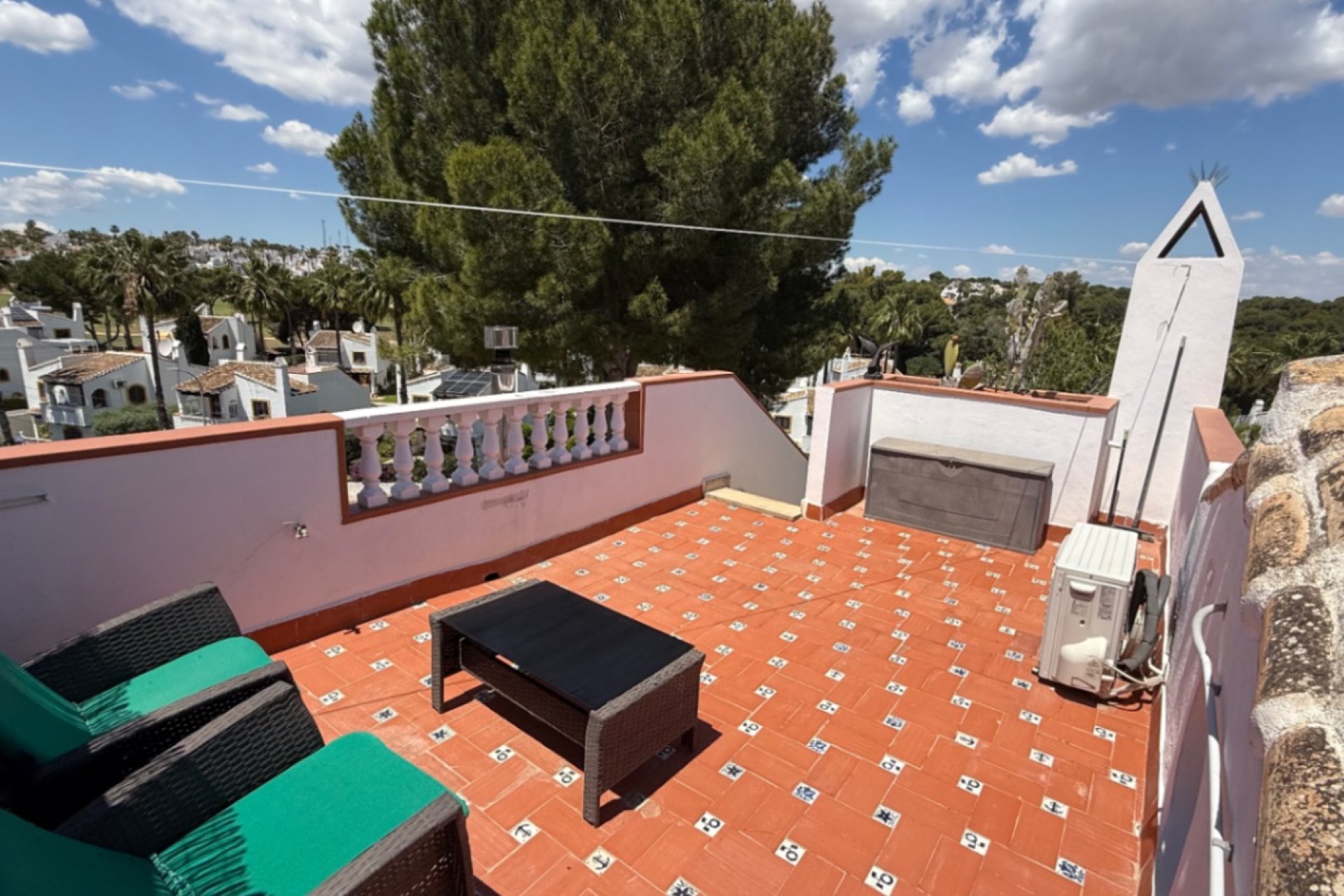 Használt Ingatlanok - Villa -
Orihuela - Inland