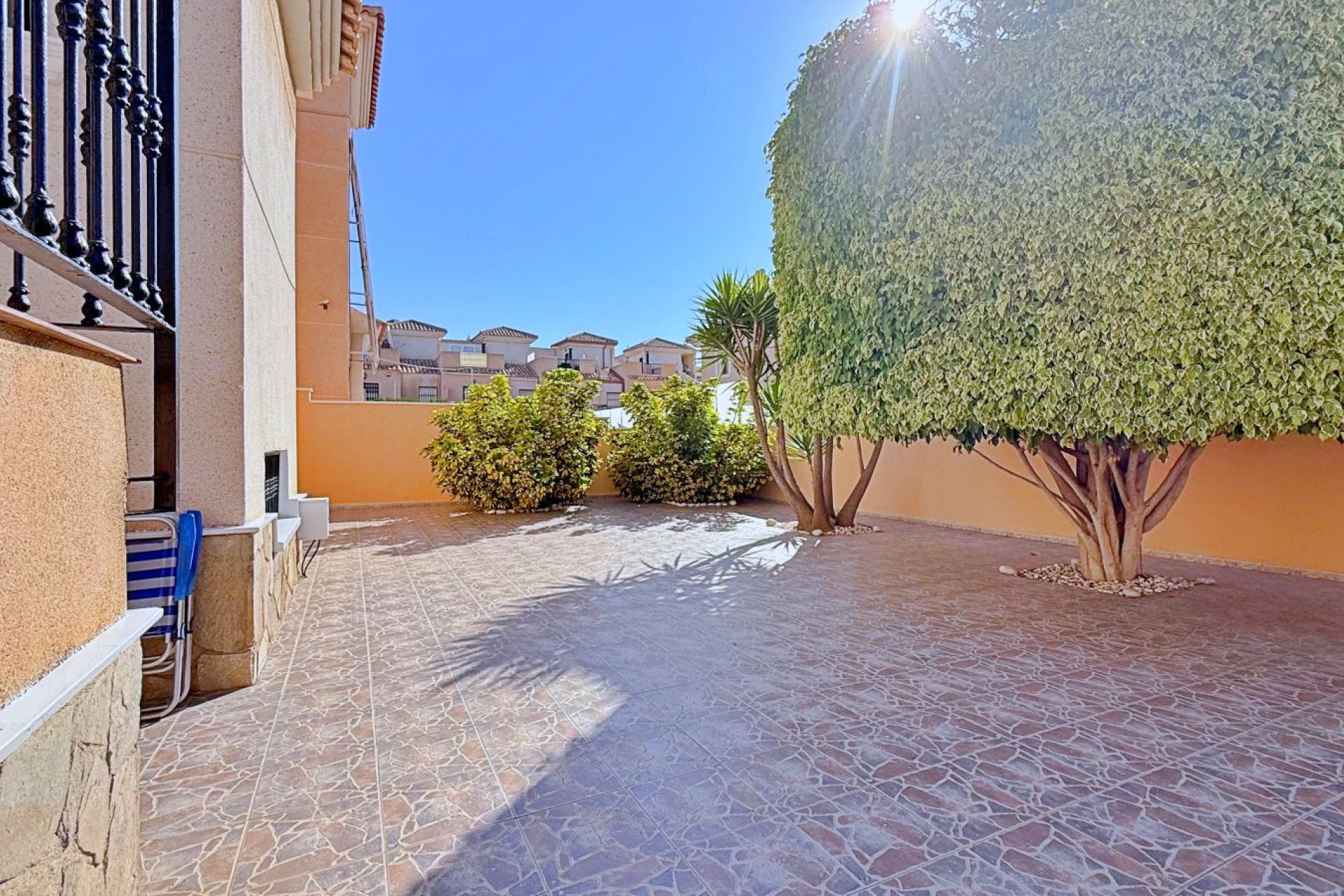Használt Ingatlanok - Villa -
Orihuela - Inland
