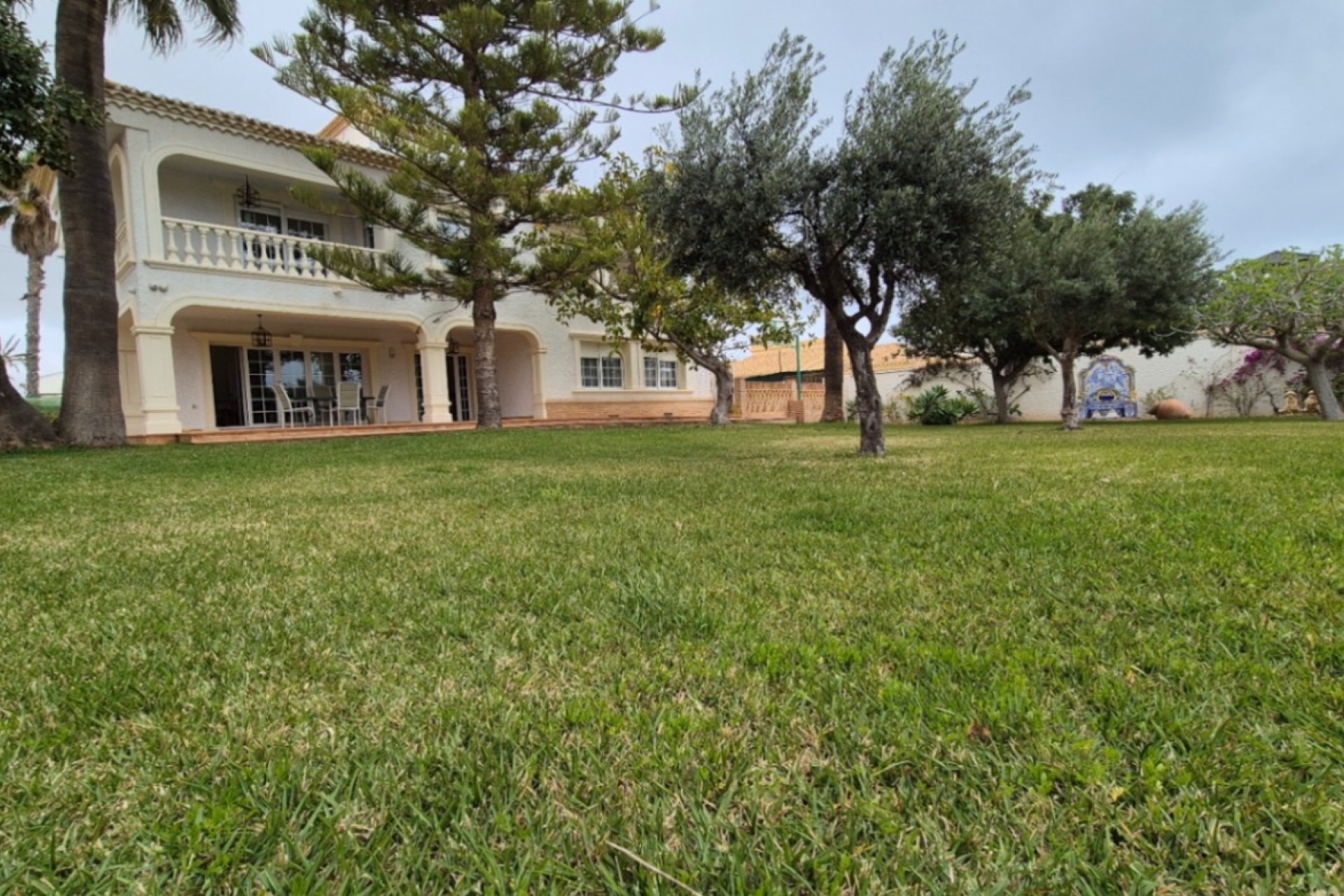 Használt Ingatlanok - Villa -
Orihuela - Inland