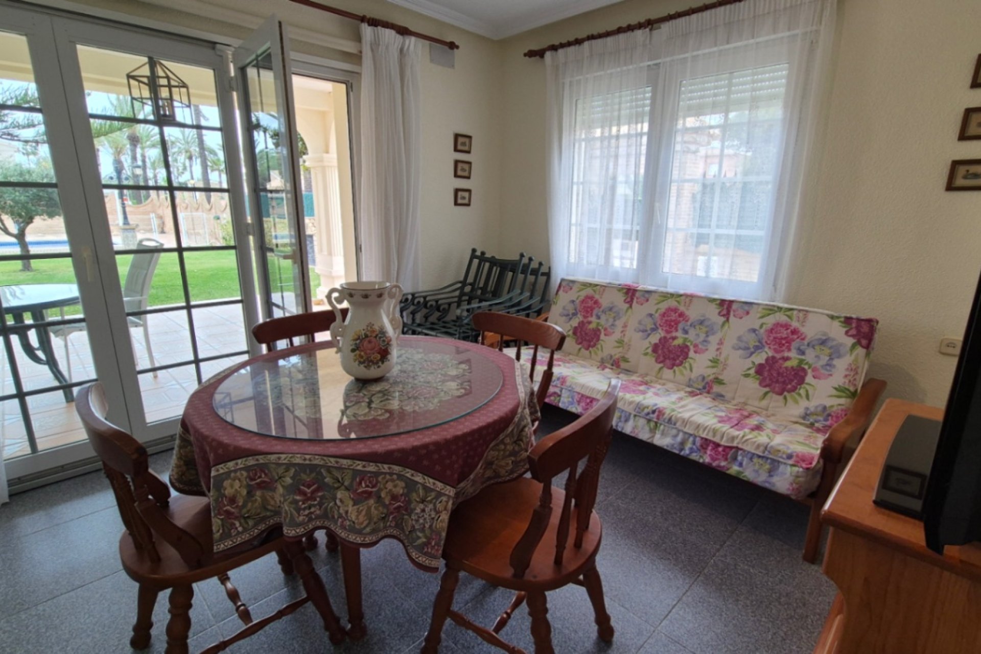 Használt Ingatlanok - Villa -
Orihuela - Inland
