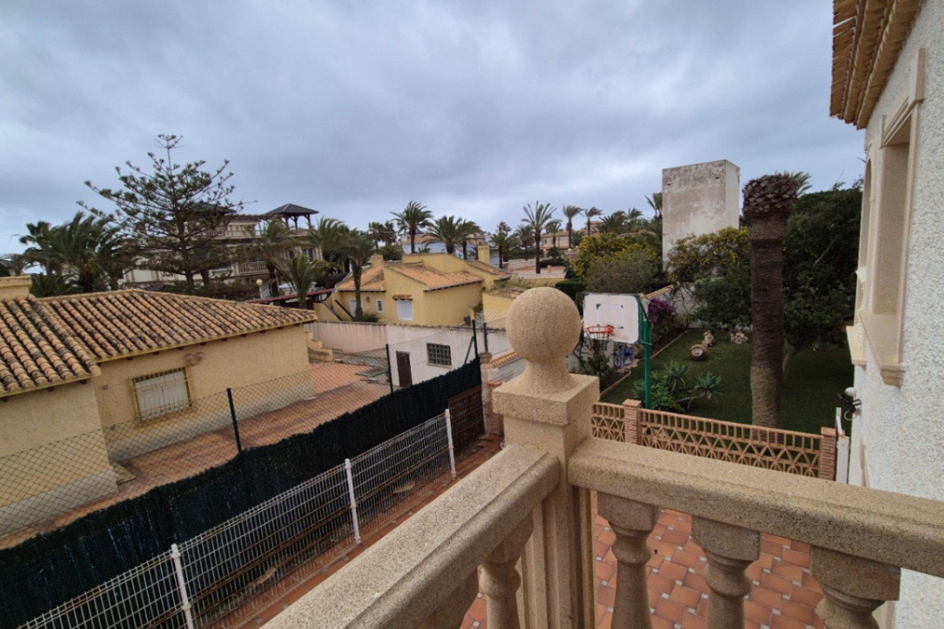 Használt Ingatlanok - Villa -
Orihuela - Inland