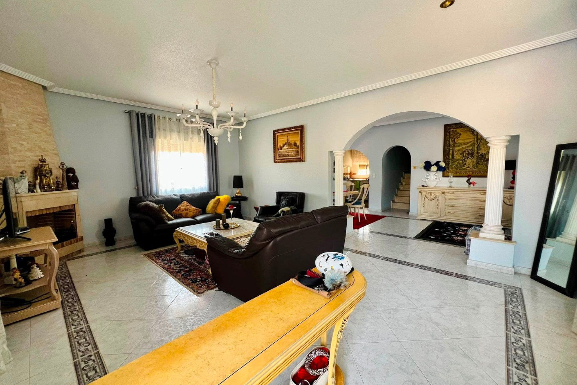 Használt Ingatlanok - Villa -
Orihuela - Inland