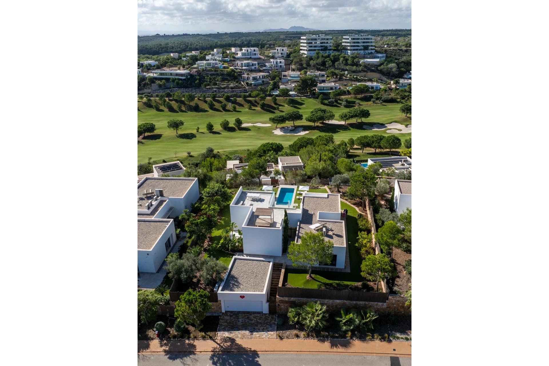Használt Ingatlanok - Villa -
Orihuela - Inland