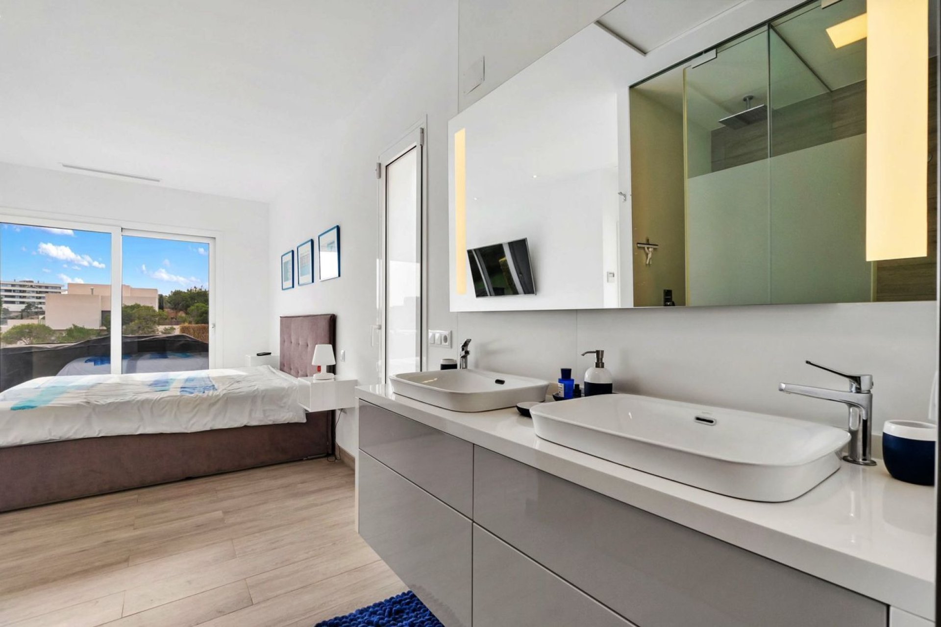 Használt Ingatlanok - Villa -
Orihuela - Las Colinas Golf