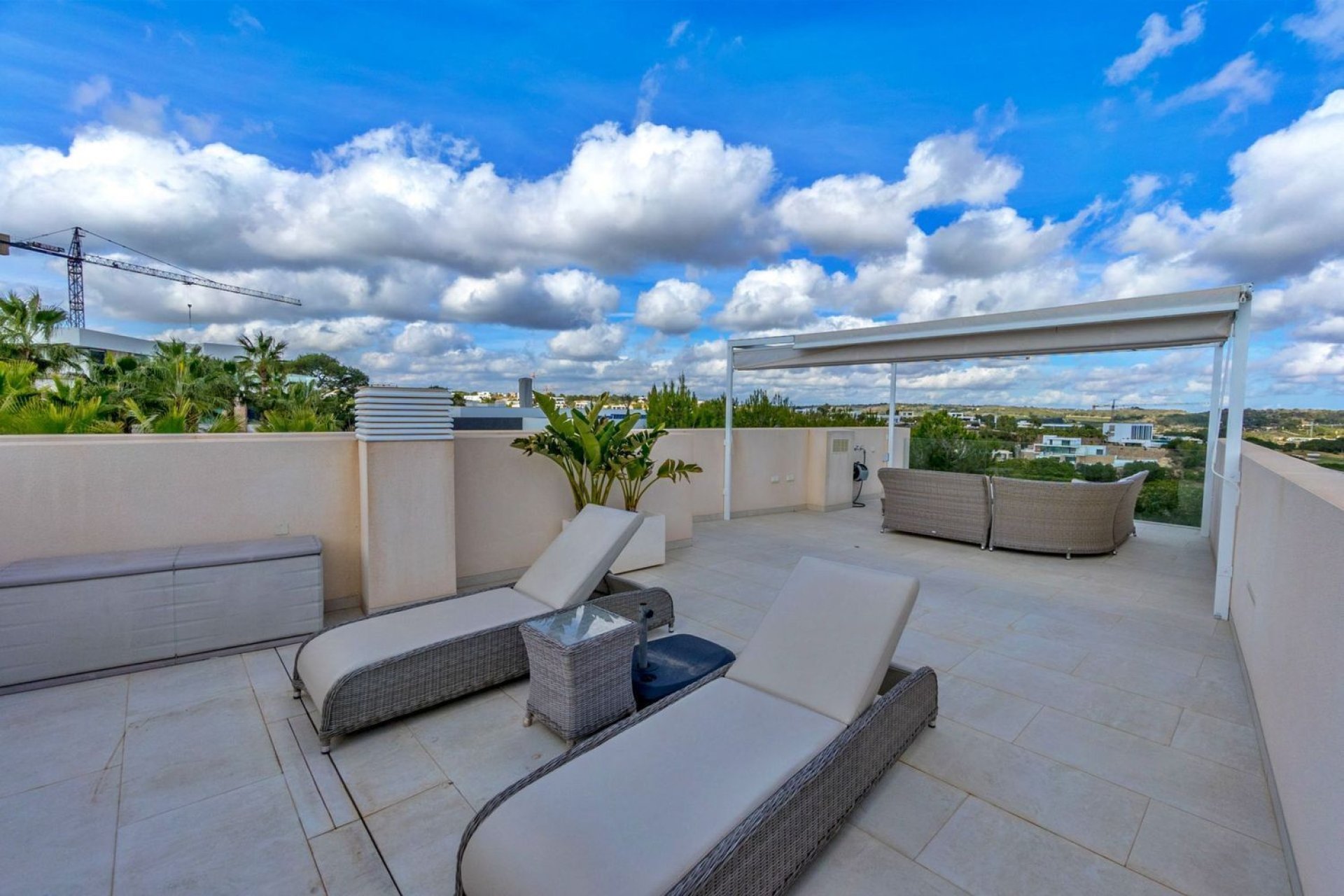 Használt Ingatlanok - Villa -
Orihuela - Las Colinas Golf