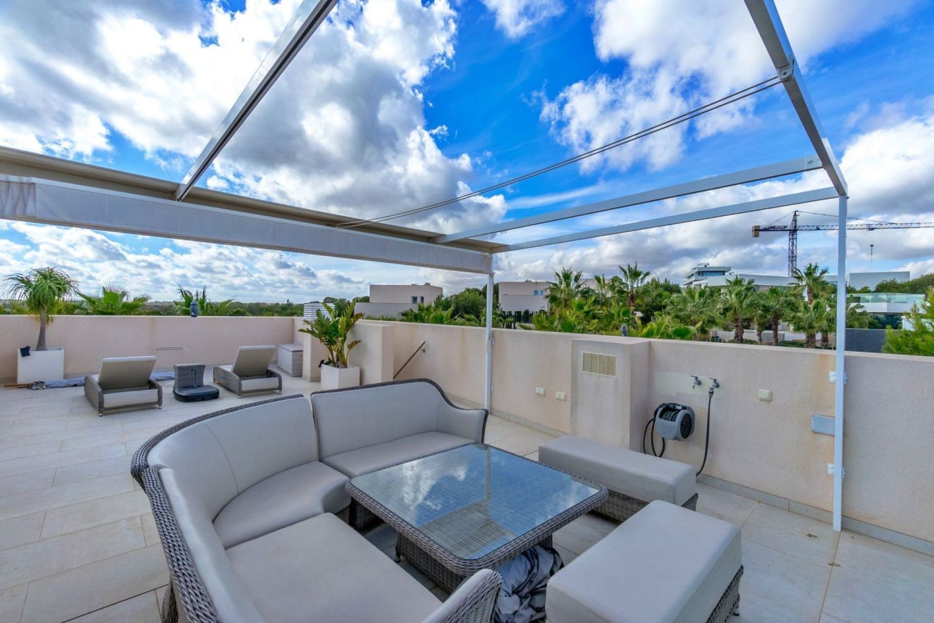 Használt Ingatlanok - Villa -
Orihuela - Las Colinas Golf