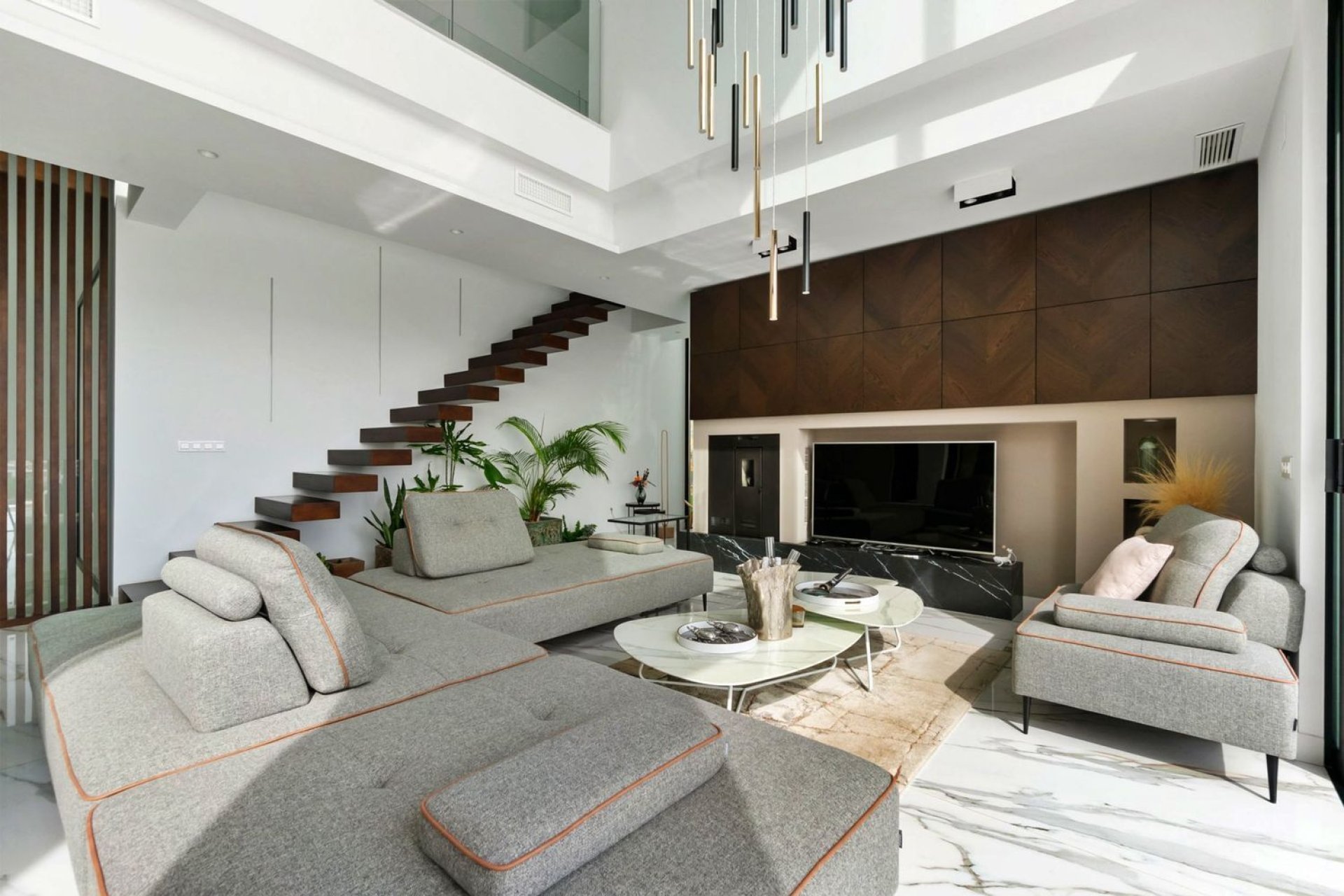 Használt Ingatlanok - Villa -
Orihuela - Las Colinas Golf