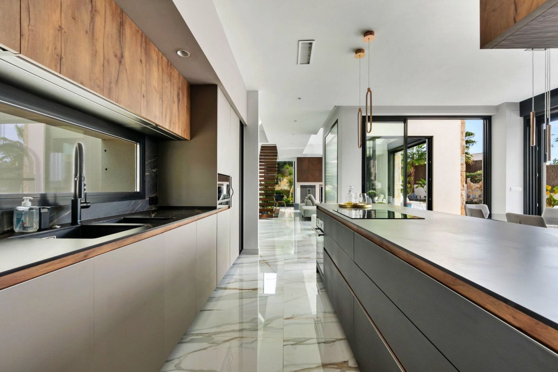 Használt Ingatlanok - Villa -
Orihuela - Las Colinas Golf