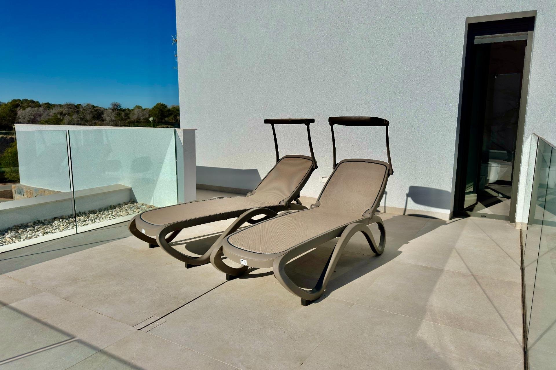 Használt Ingatlanok - Villa -
Orihuela - Las Colinas Golf