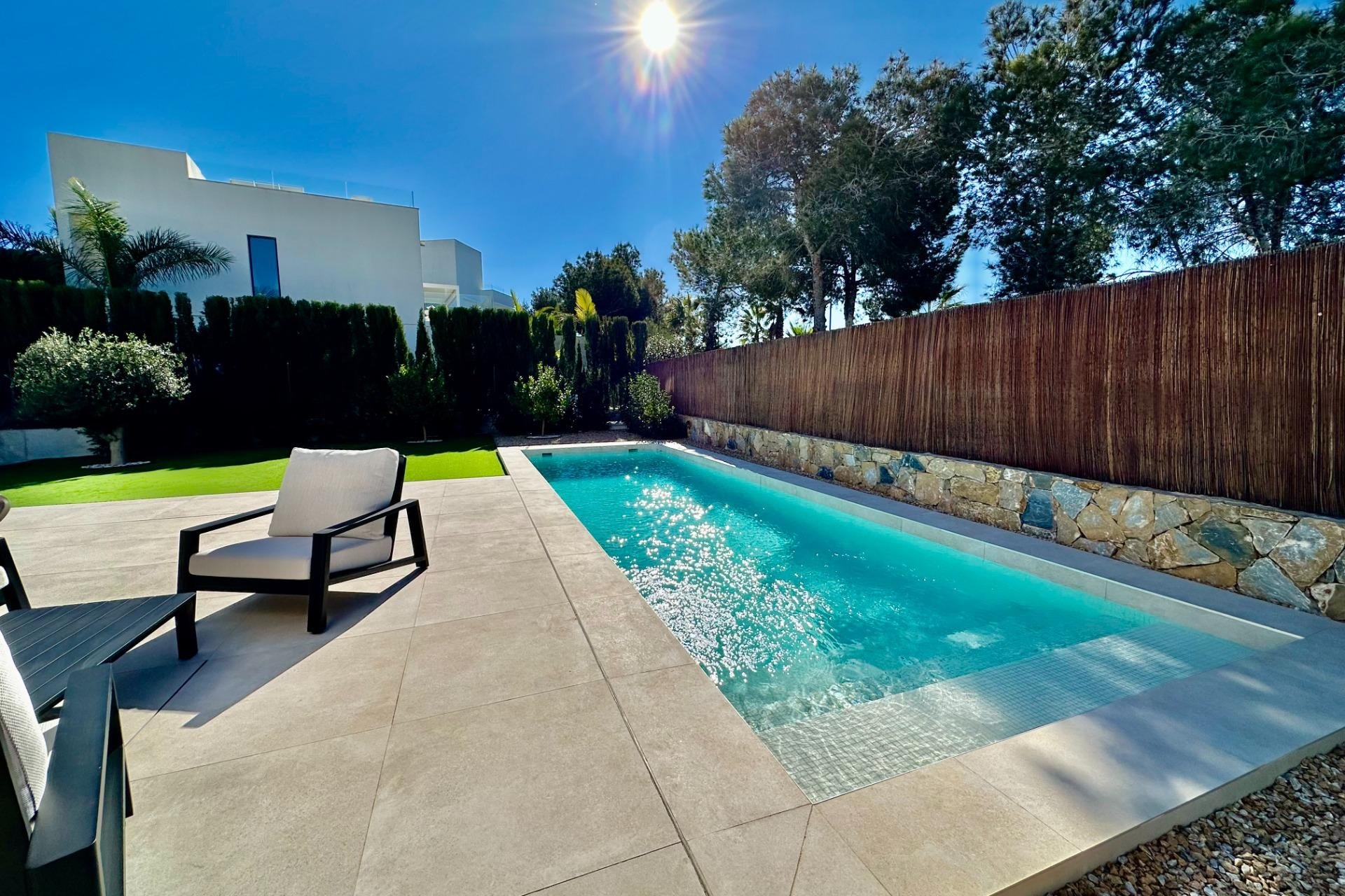 Használt Ingatlanok - Villa -
Orihuela - Las Colinas Golf