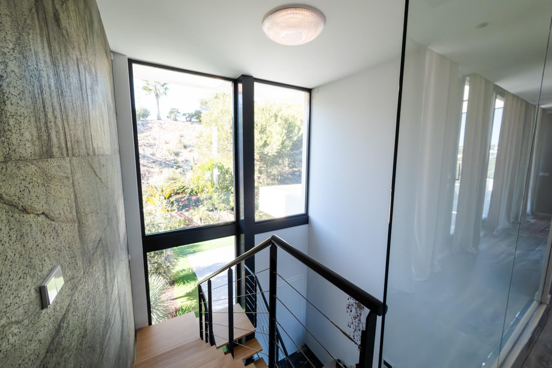 Használt Ingatlanok - Villa -
Orihuela - Las Colinas Golf