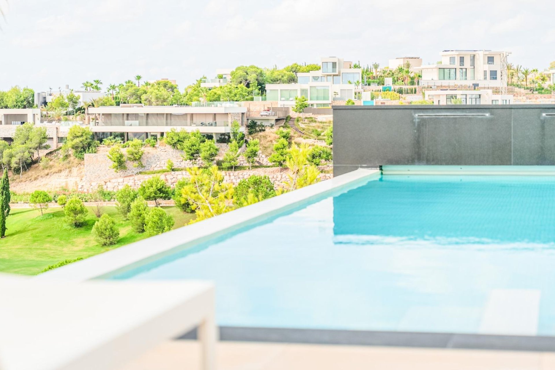 Használt Ingatlanok - Villa -
Orihuela - Las Colinas Golf