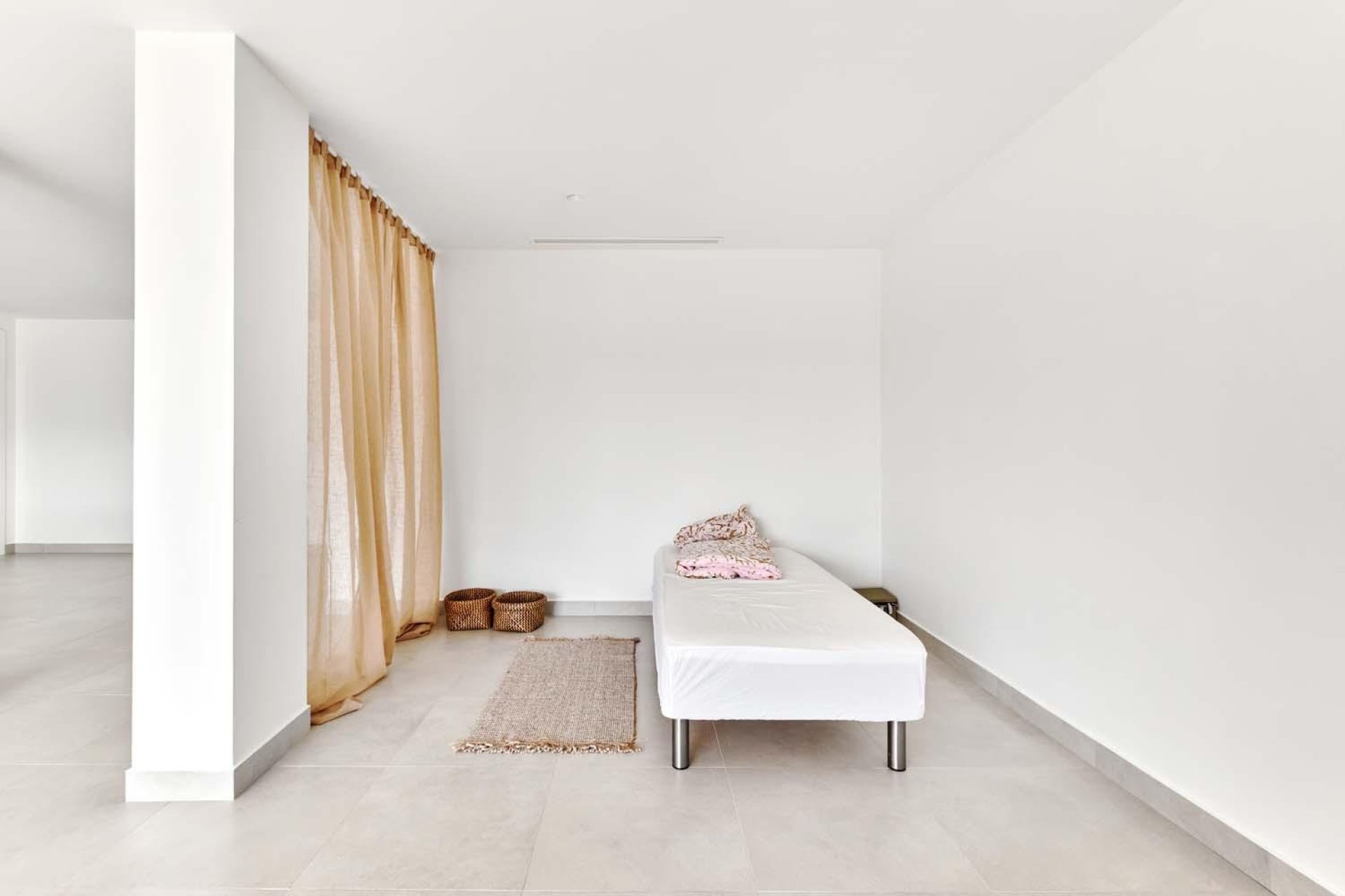 Használt Ingatlanok - Villa -
Orihuela - Las Colinas Golf