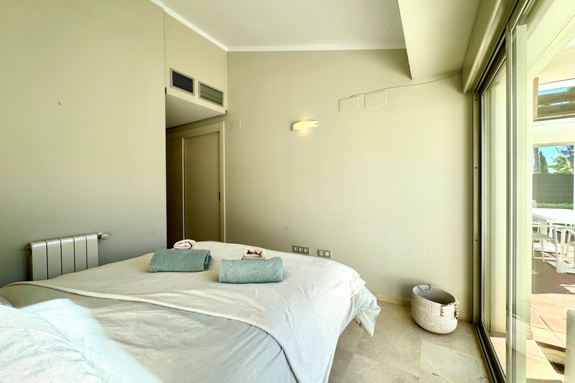 Használt Ingatlanok - Villa -
Orihuela - Las Colinas Golf