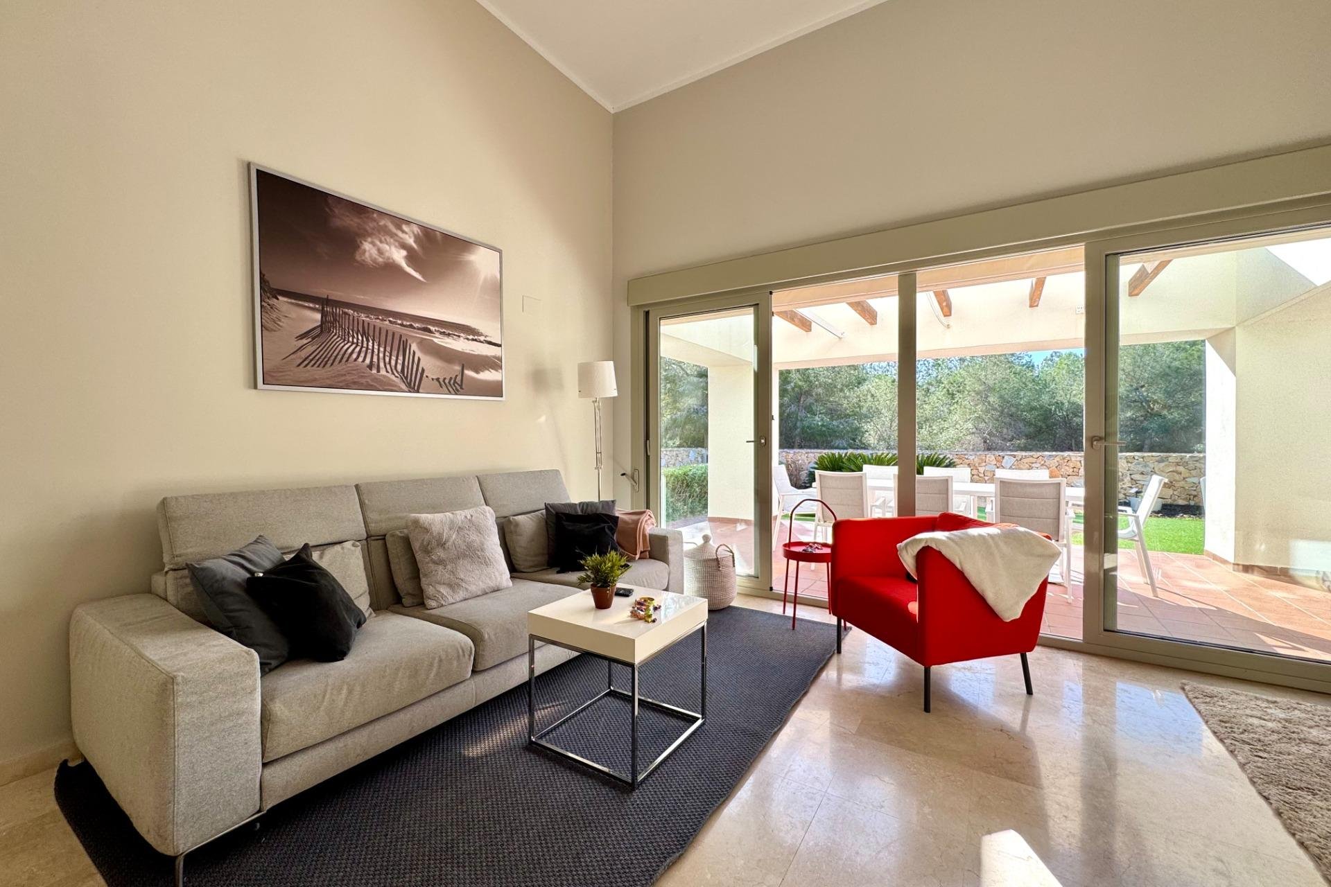 Használt Ingatlanok - Villa -
Orihuela - Las Colinas Golf