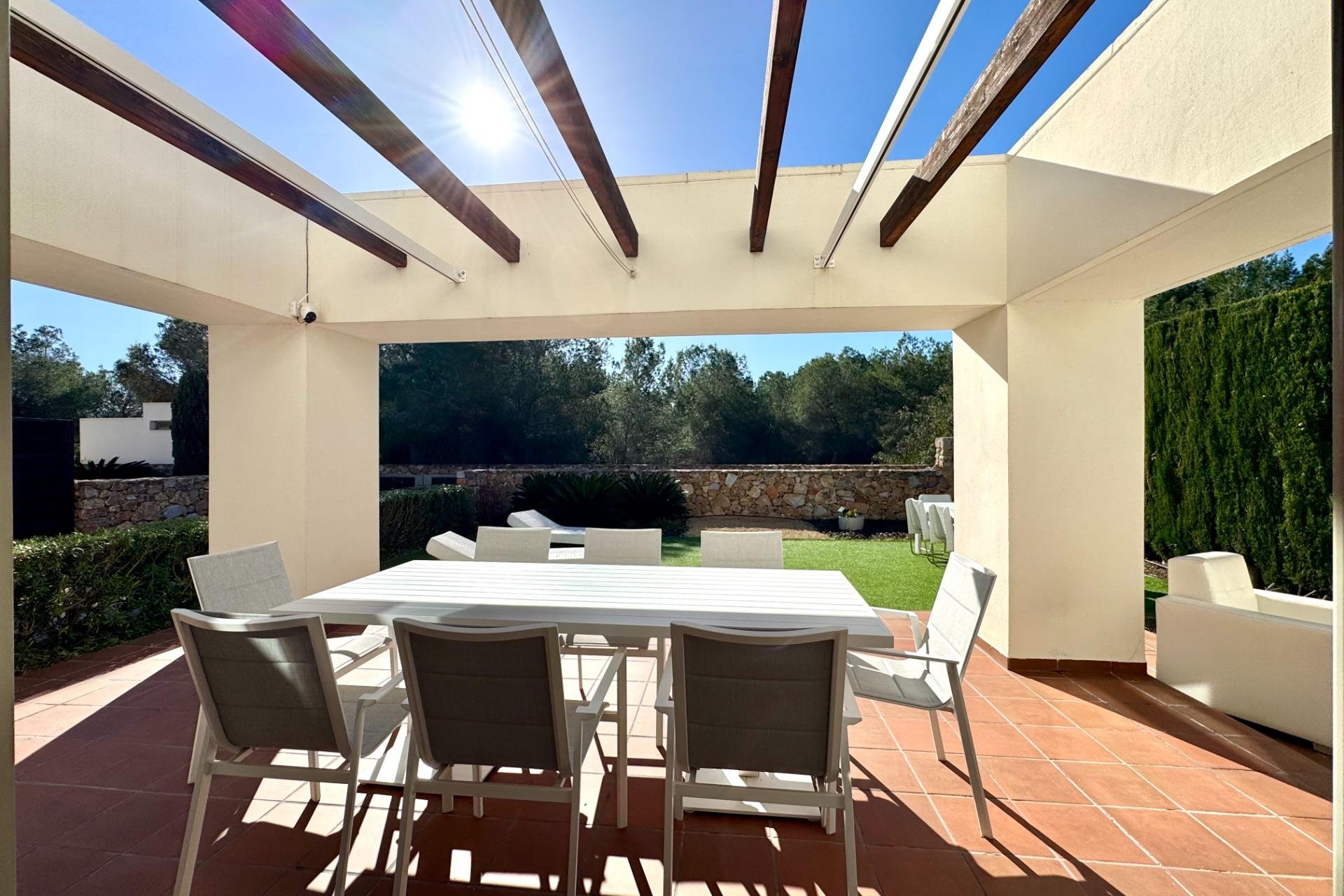 Használt Ingatlanok - Villa -
Orihuela - Las Colinas Golf