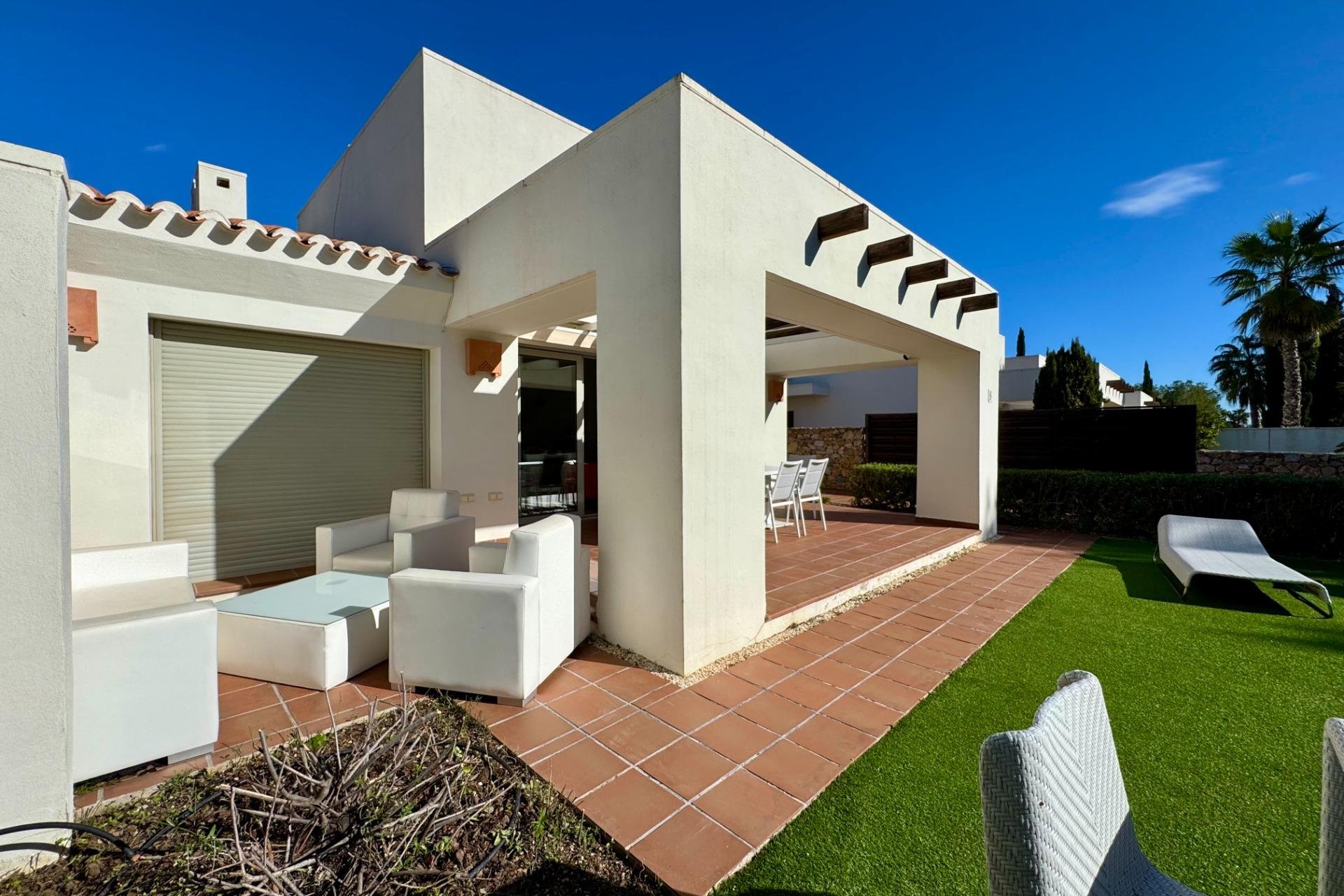 Használt Ingatlanok - Villa -
Orihuela - Las Colinas Golf