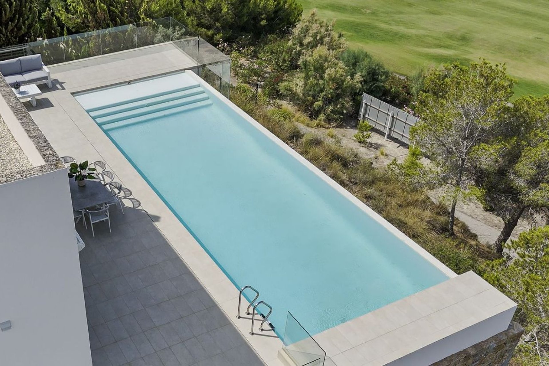 Használt Ingatlanok - Villa -
Orihuela - Las Colinas Golf