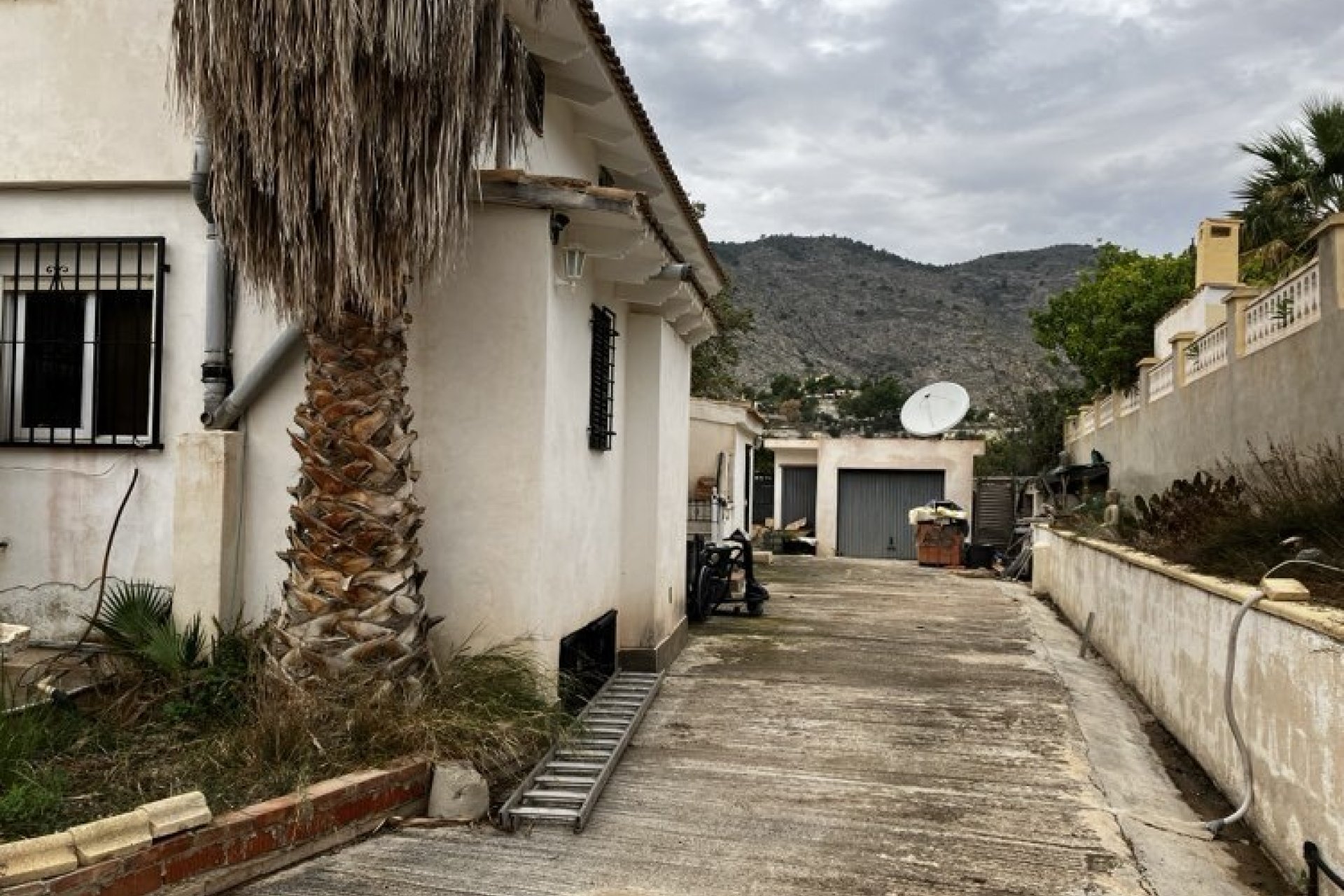 Használt Ingatlanok - Villa -
Orxeta - Costa Blanca