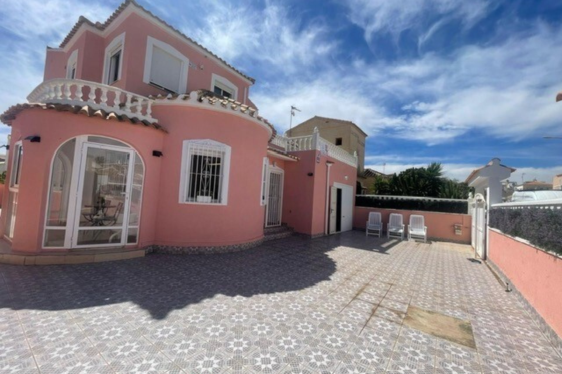 Használt Ingatlanok - Villa -
Playa Flamenca - Costa Blanca