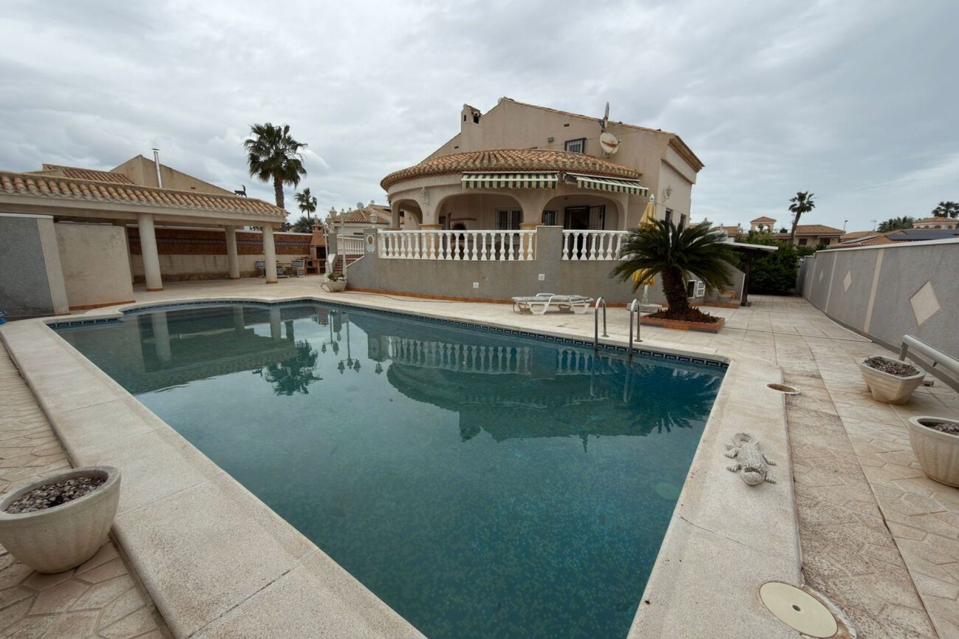 Használt Ingatlanok - Villa -
Playa Flamenca - Costa Blanca