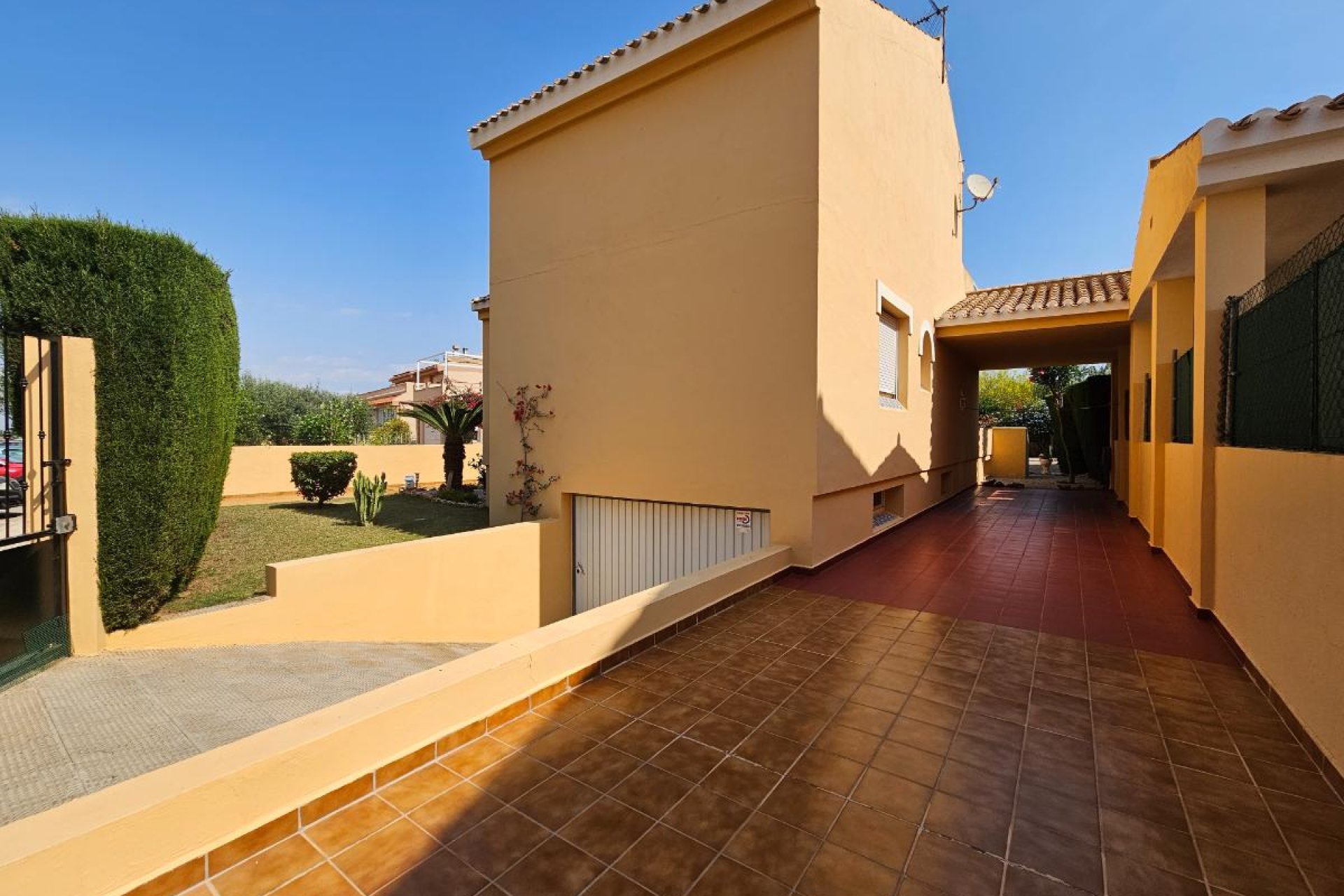 Használt Ingatlanok - Villa -
Playa Honda - Costa Calida