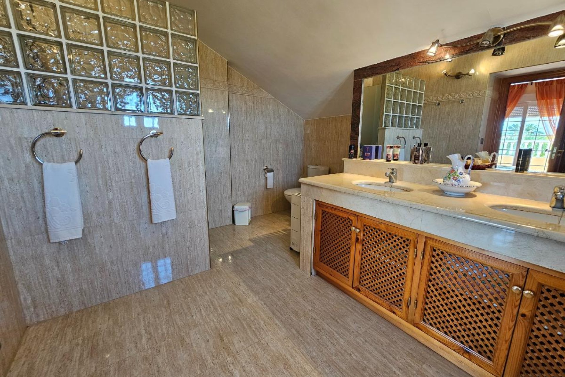 Használt Ingatlanok - Villa -
Playa Honda - Costa Calida