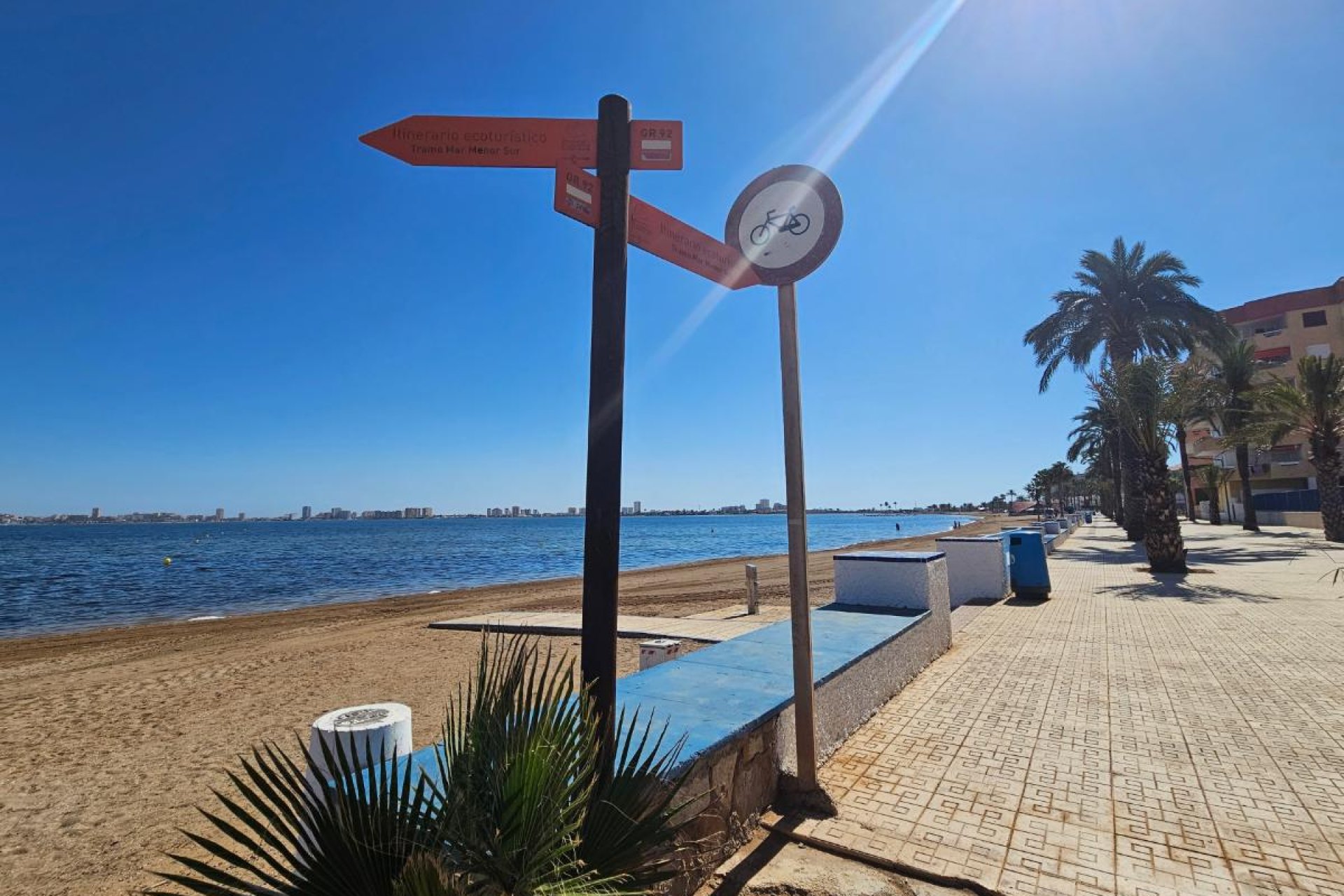 Használt Ingatlanok - Villa -
Playa Honda - Costa Calida