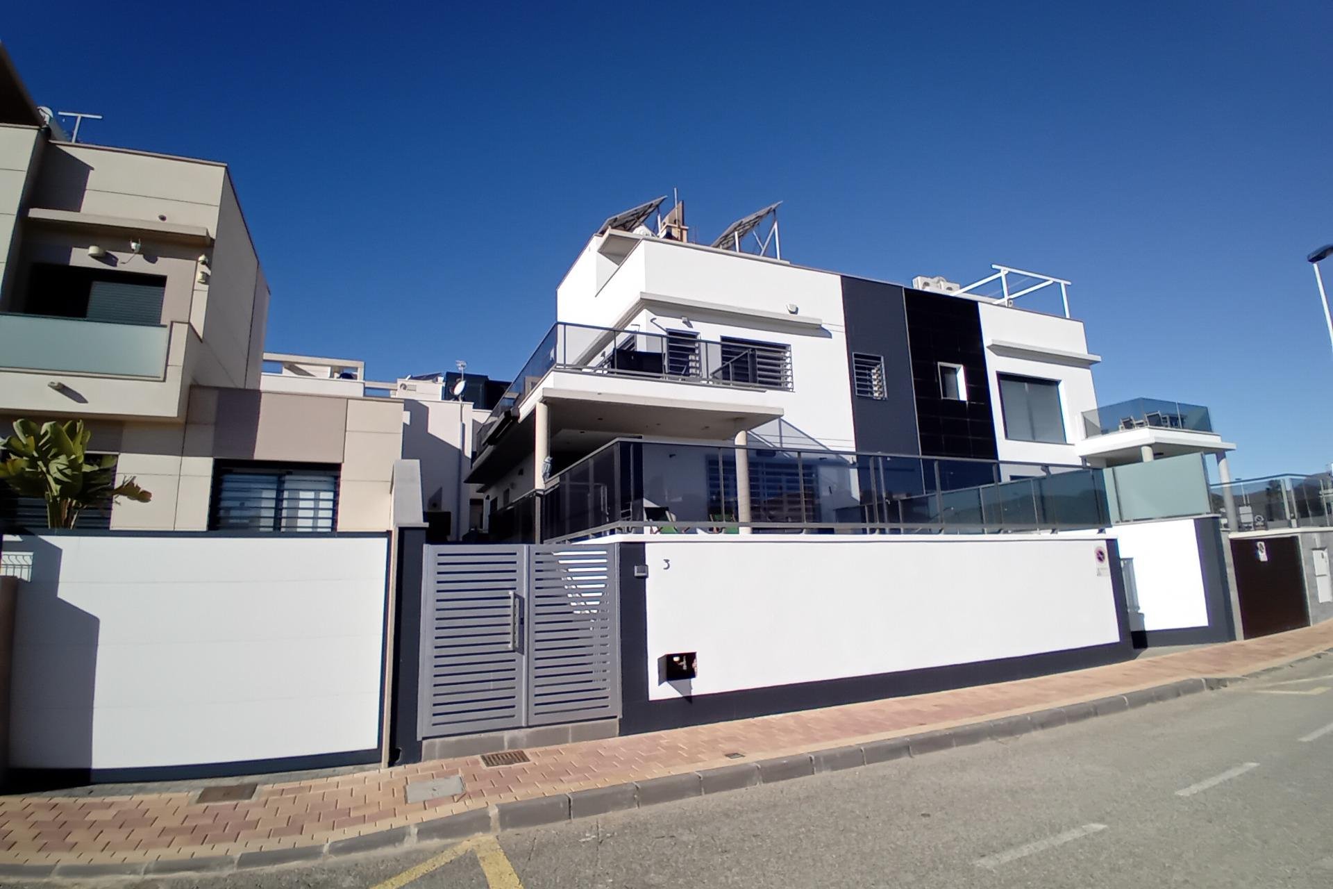 Használt Ingatlanok - Villa -
Puerto de Mazarron - El Alamillo