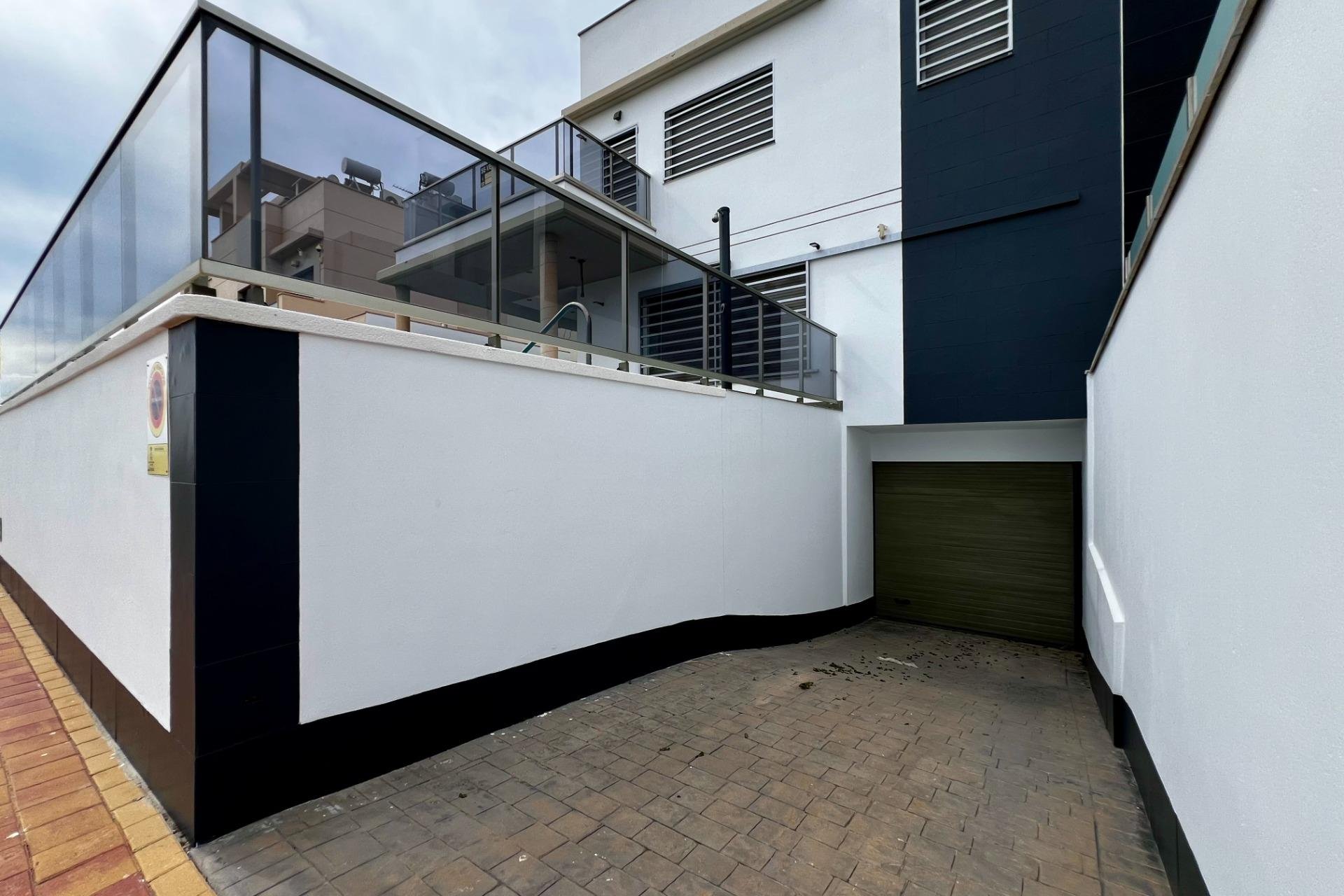 Használt Ingatlanok - Villa -
Puerto de Mazarron - El Alamillo