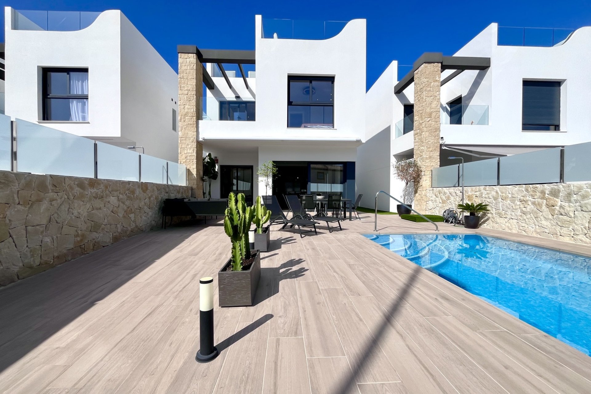 Használt Ingatlanok - Villa -
Punta Prima - Costa Blanca