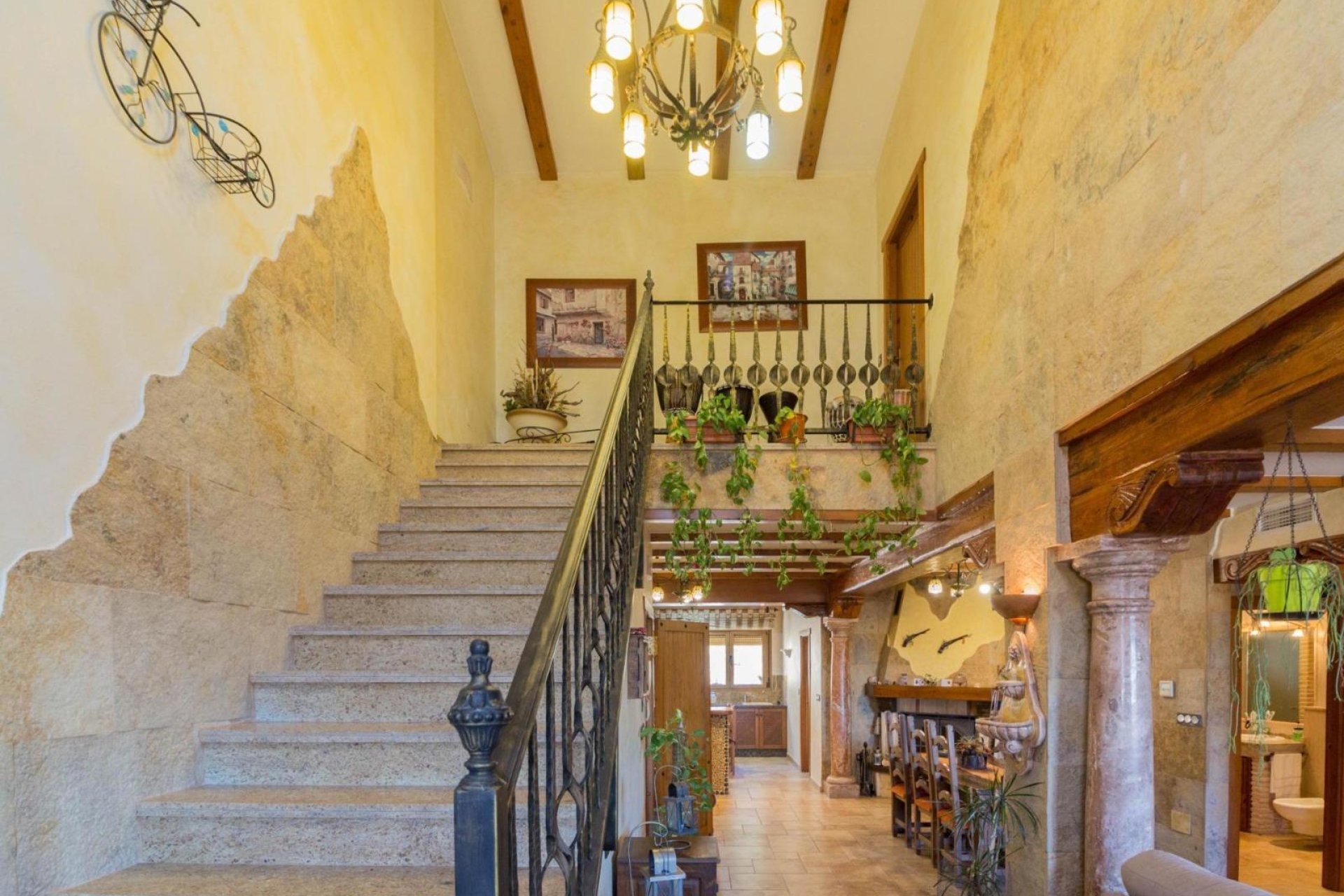 Használt Ingatlanok - Villa -
Redován - Comunidad Valenciana