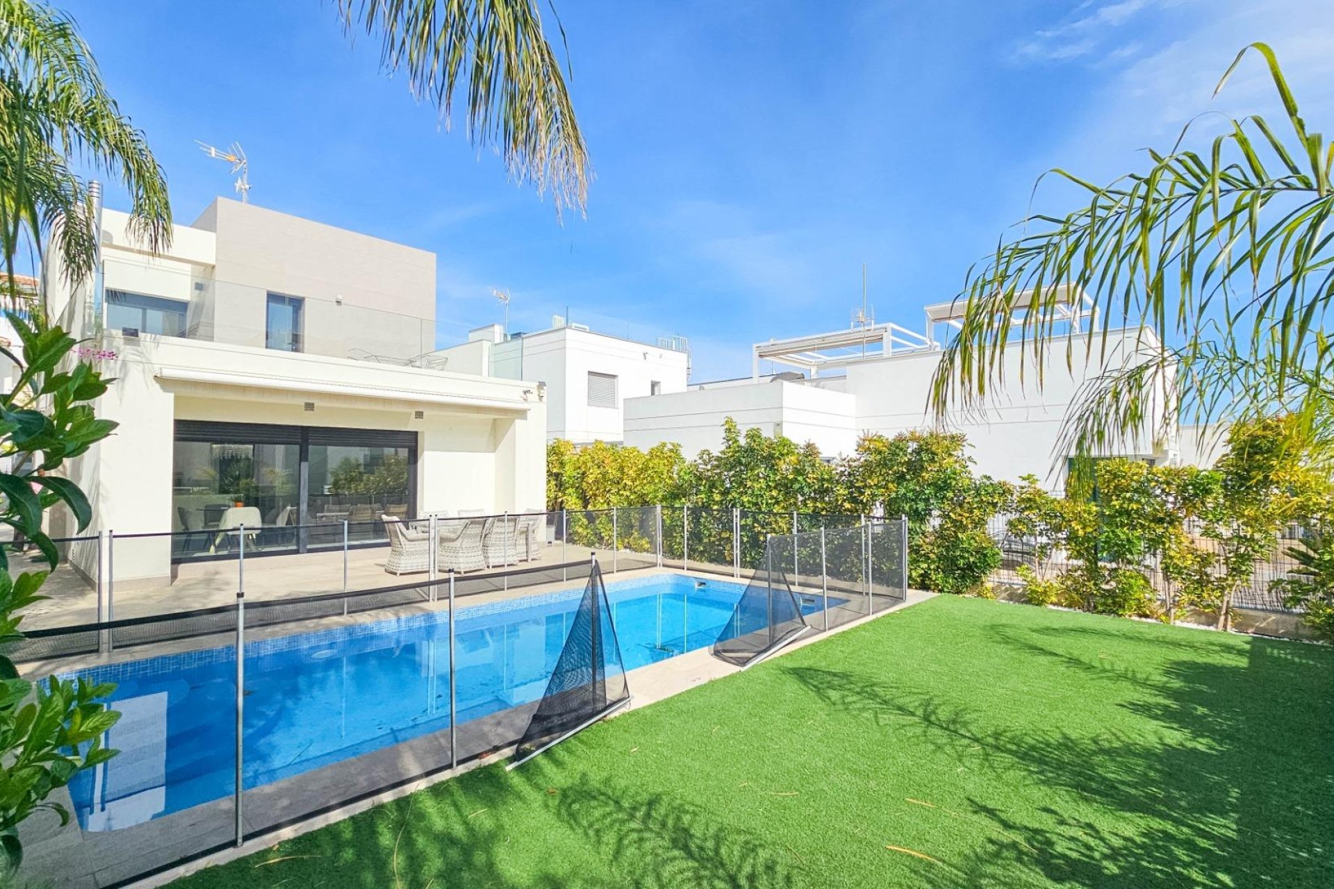 Használt Ingatlanok - Villa -
Rojales - Cuidad Quesada